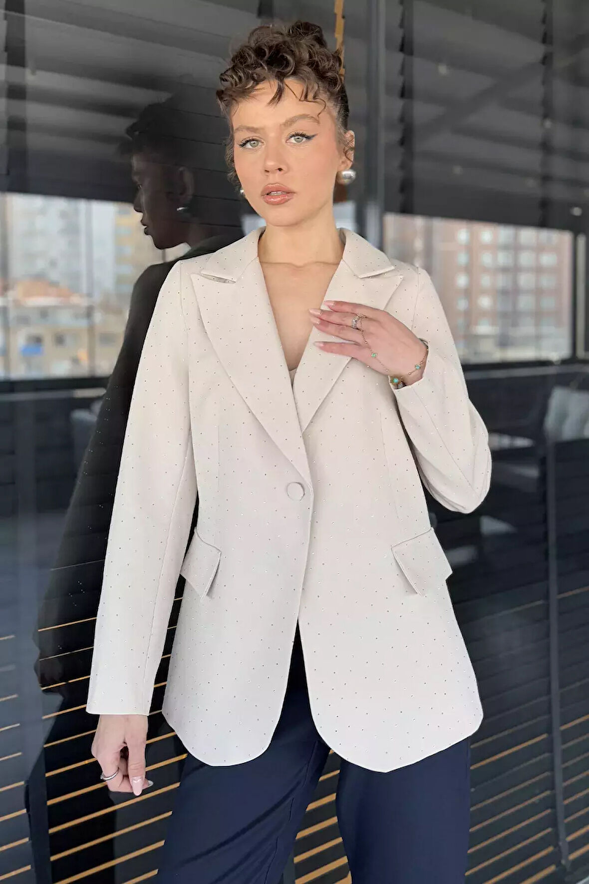 Taş Detaylı Kadın Tarz Blazer Ceket