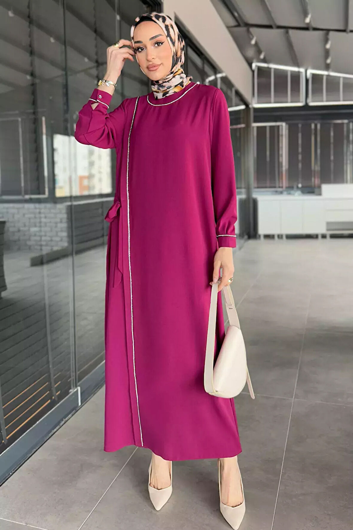 Kadın Bel Kuşaklı Taş İşlemeli Büyük Beden Tesettür Elbise