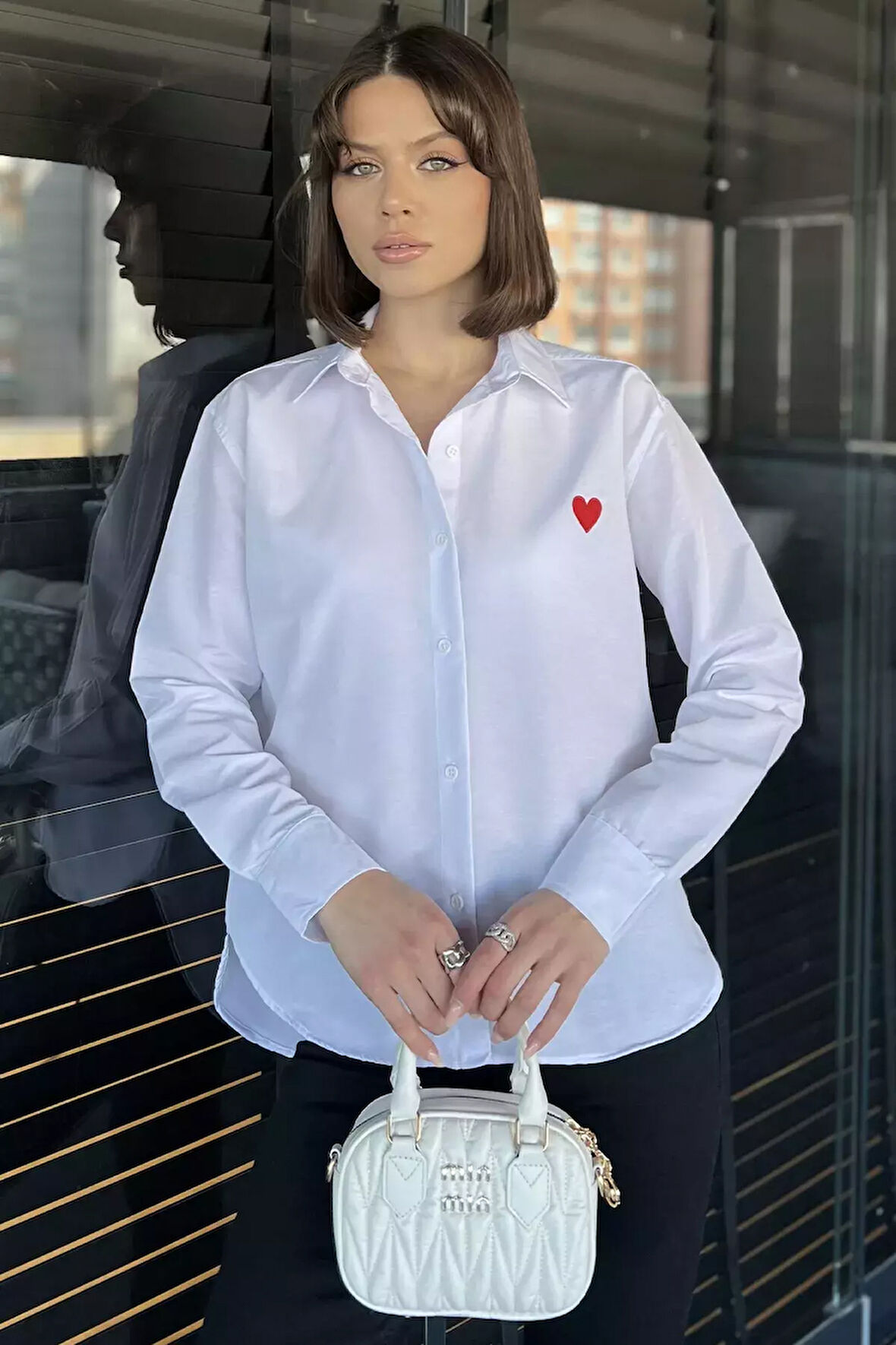 Kalp Nakışlı Kadın Gömlek