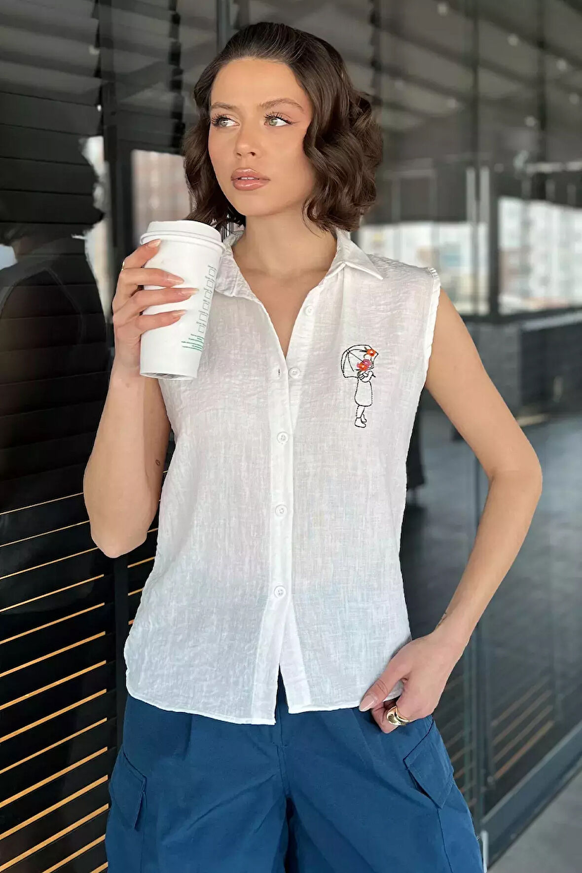 Nakışlı Kolsuz Kadın Keten Gömlek