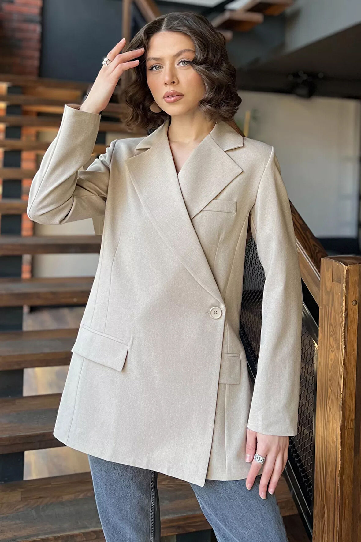 Yan Yırtmaçlı Astarlı Kadın Blazer Ceket