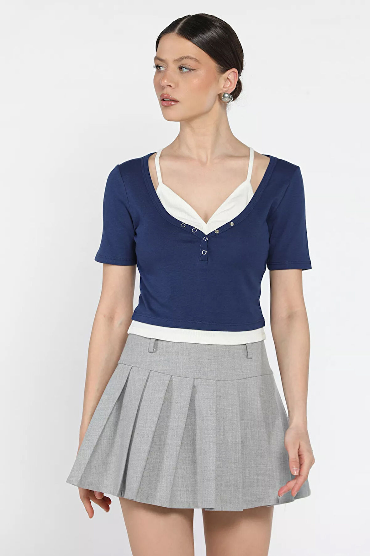 Kadın Büstiyer Kombinli Ön Çıtçıt Detaylı Bluz