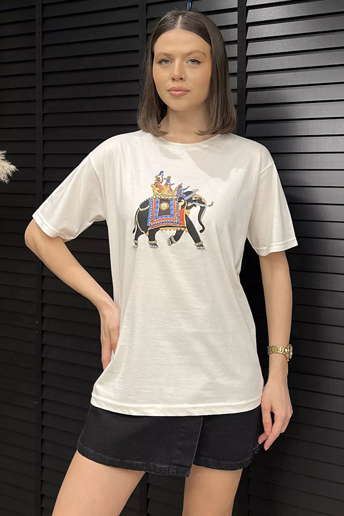 Baskılı Taşlı Kadın Tişört