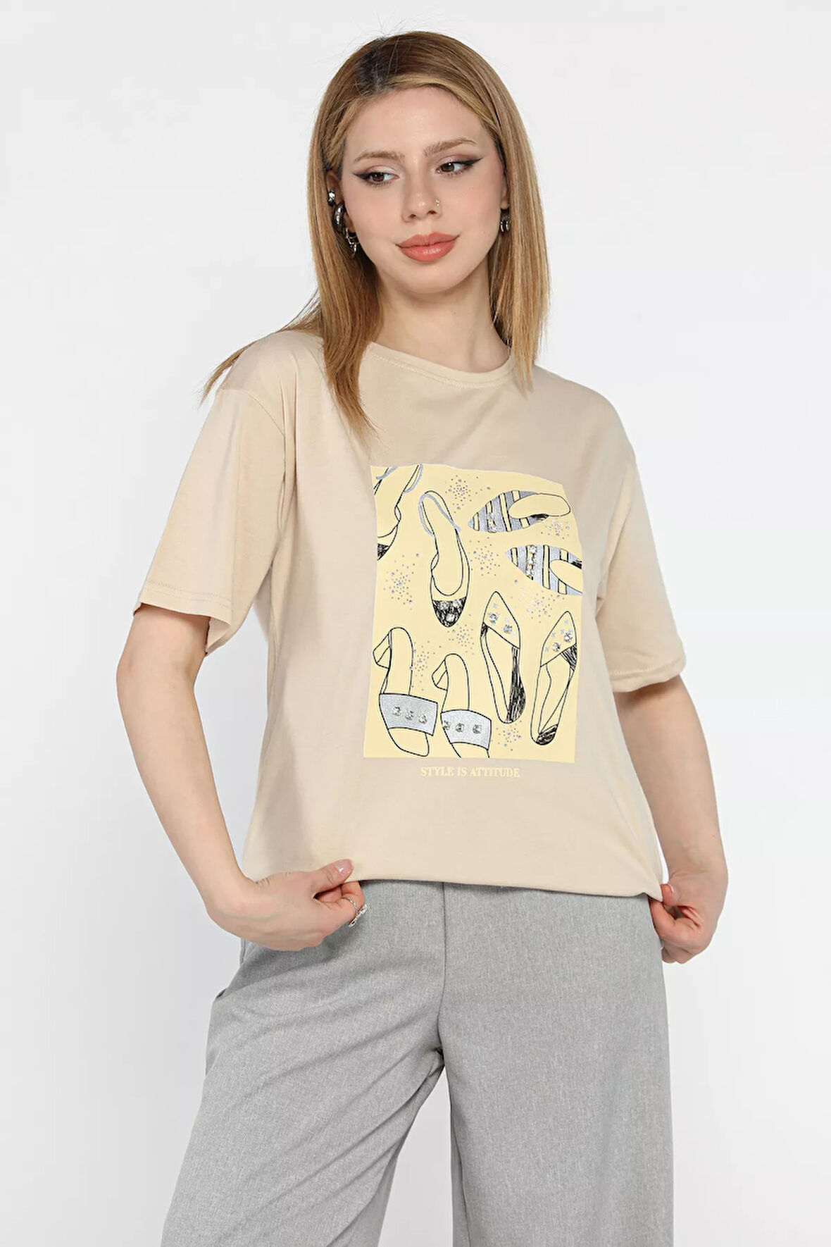 Kadın Bisiklet Yaka Taş İşlemeli Baskılı Kadın Tişört