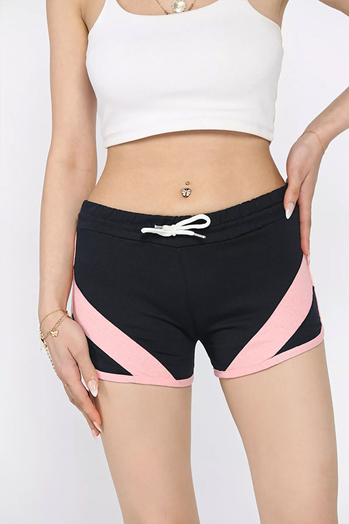 Biyeli Kadın Baskılı Mini Şort