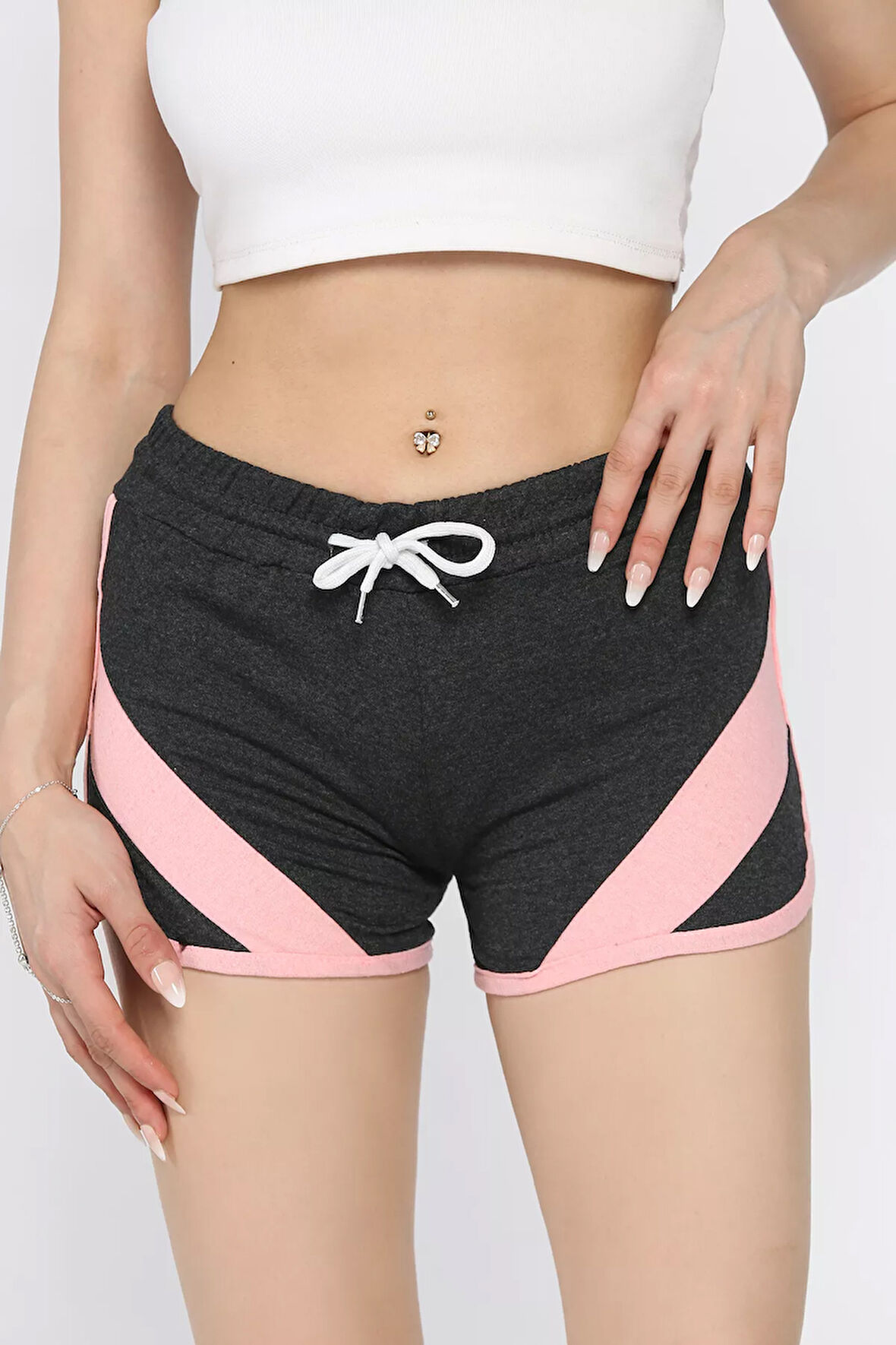 Biyeli Kadın Baskılı Mini Şort