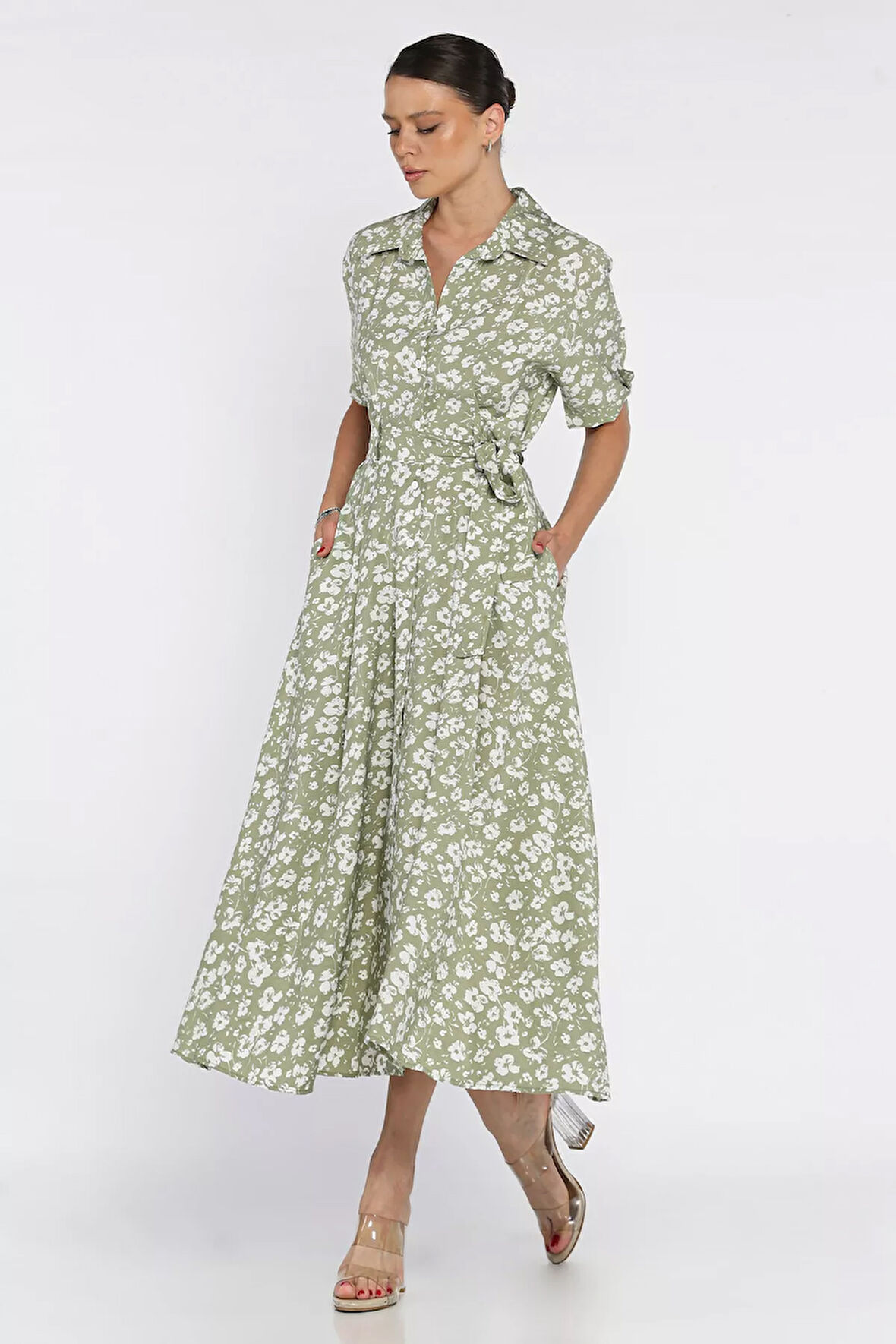 Kadın Düğmeli Çiçek Desenli Kısa Kol Elbise