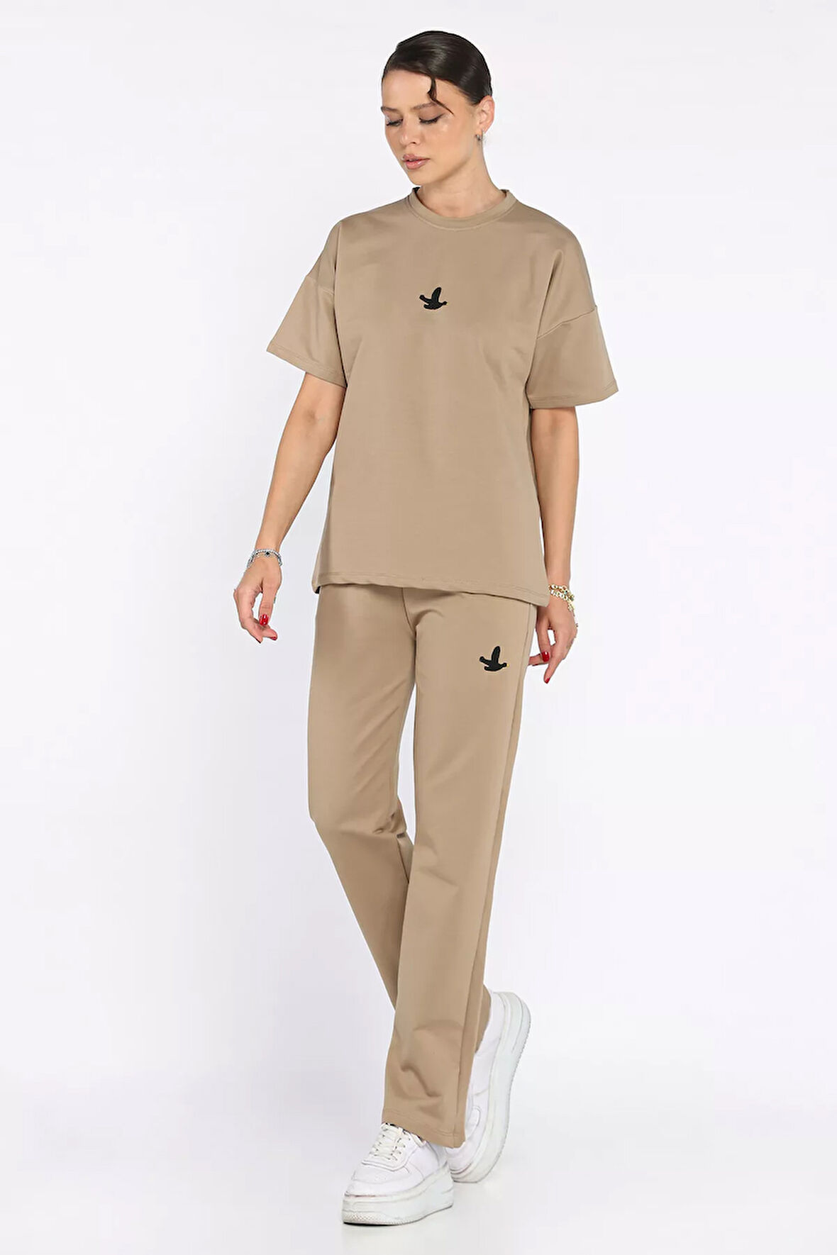 Kadın Nakış Detaylı Bisiklet Yaka Tişört Pantolon İkili Takım