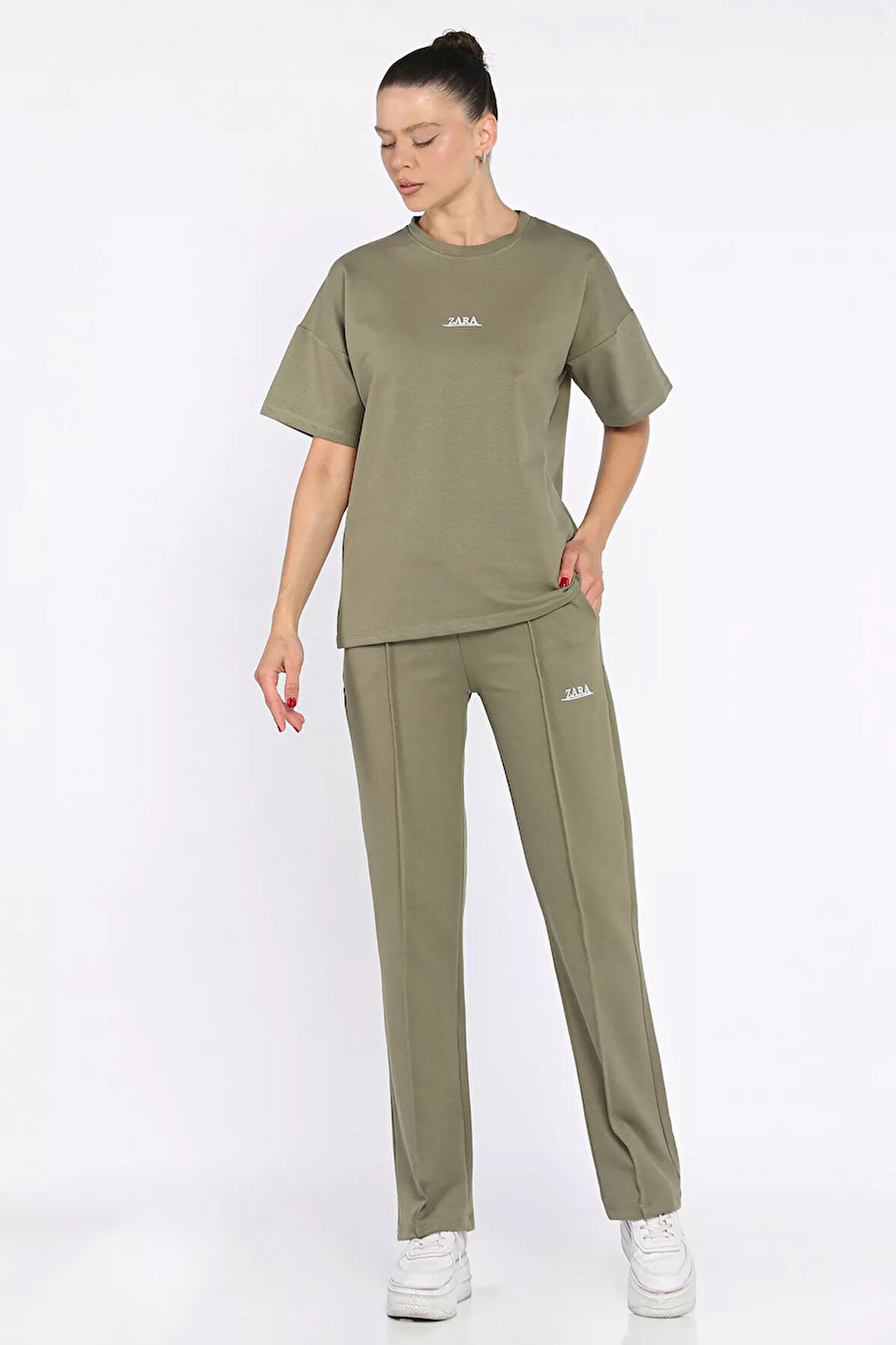 Kadın Çima Detaylı Nakışlı Pantolon Tişört İkili Takım