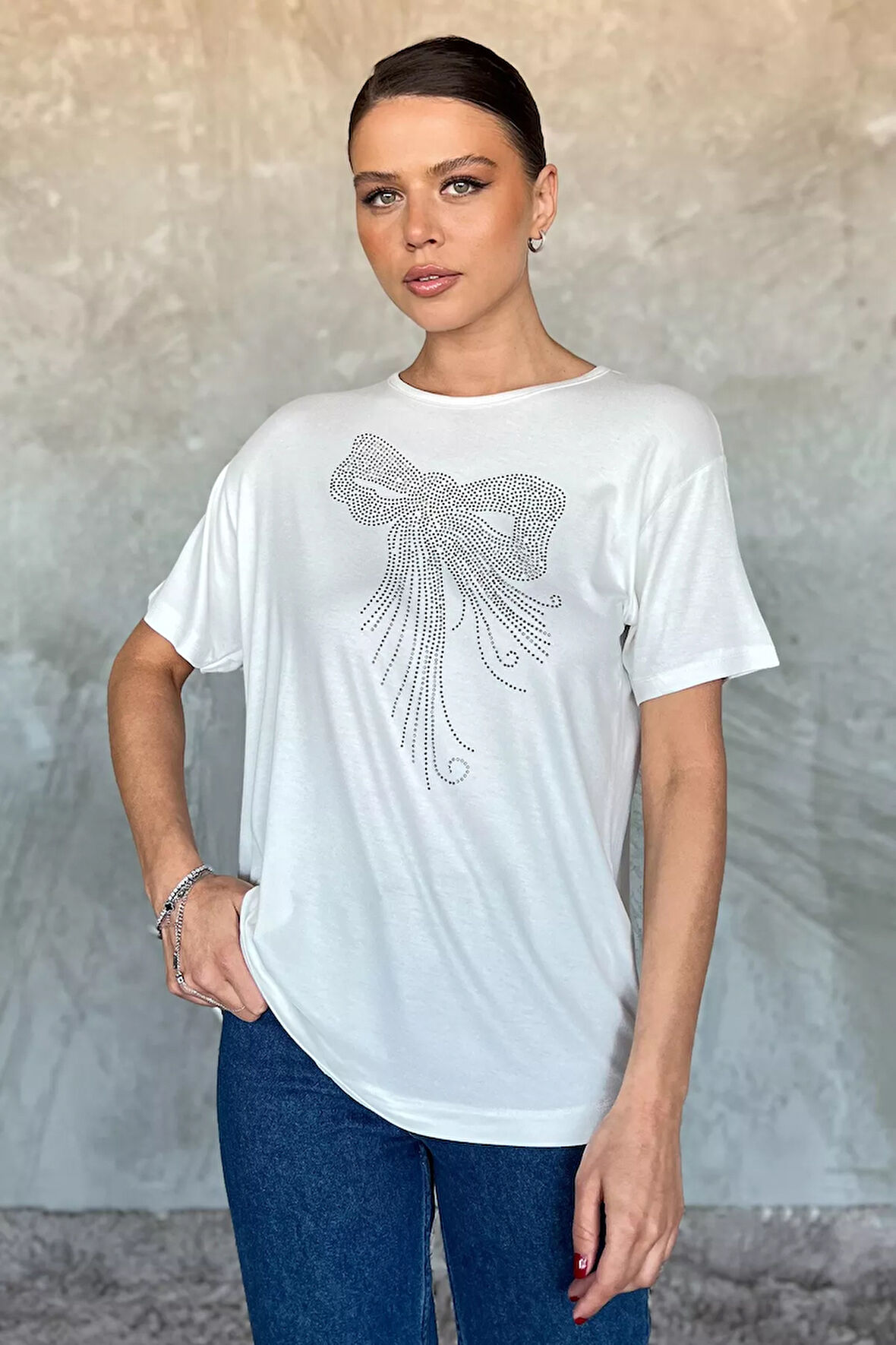 Kadın Bisiklet Yaka Taş İşlemeli Likralı Tişört