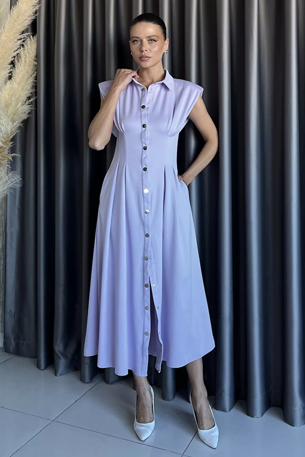 Pileli Ön Çıtçıtlı Sıfır Kol Kadın Elbise