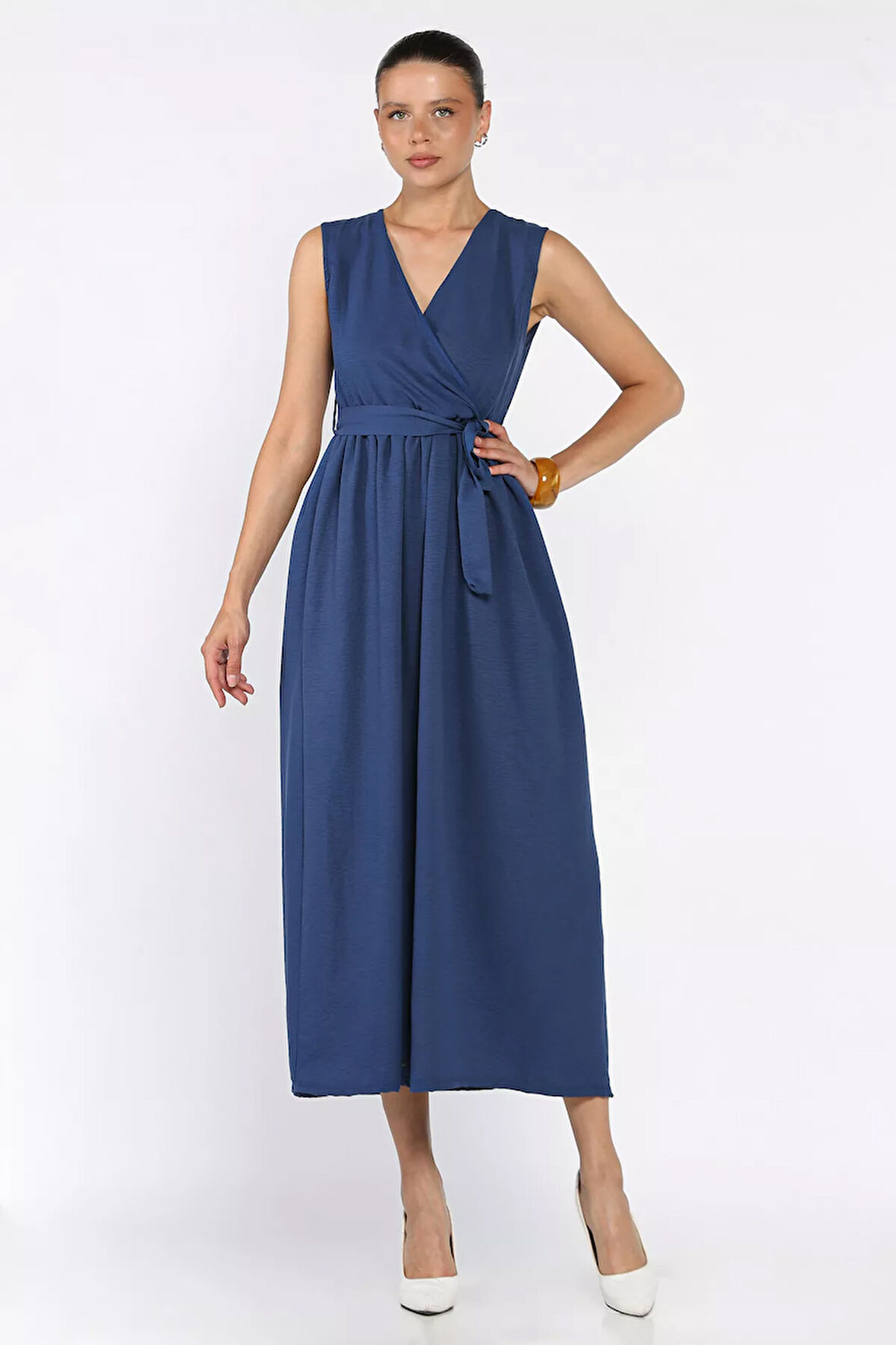 Kruvaze Yaka Kuşaklı Sıfır Kol Elbise