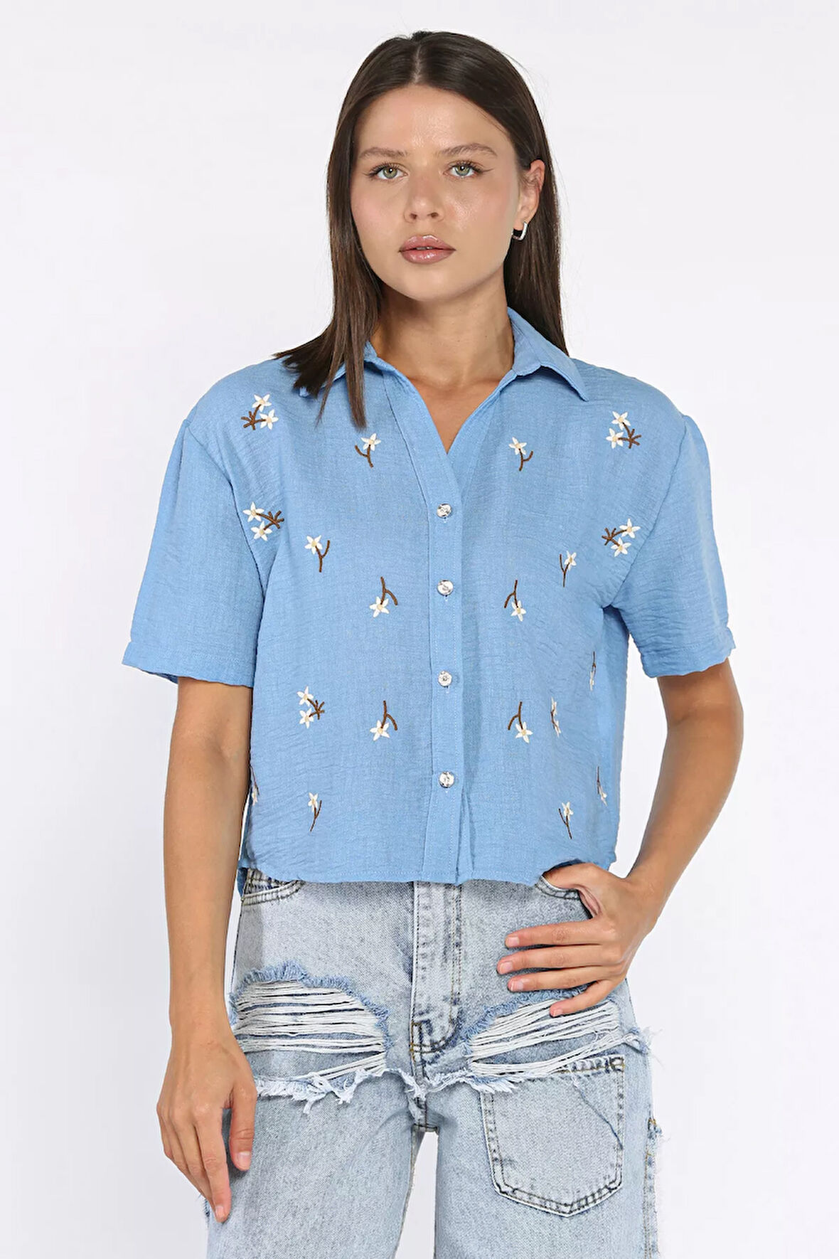 Kadın Nakışlı Keten Gömlek