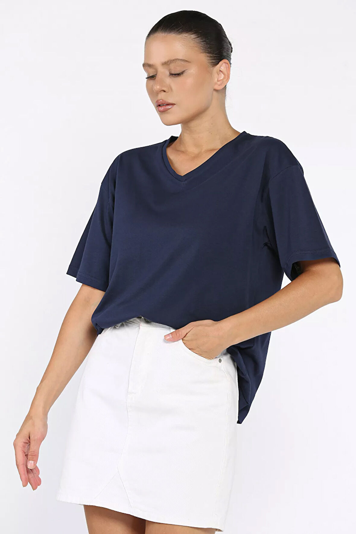 V Yaka Basıc Tişört