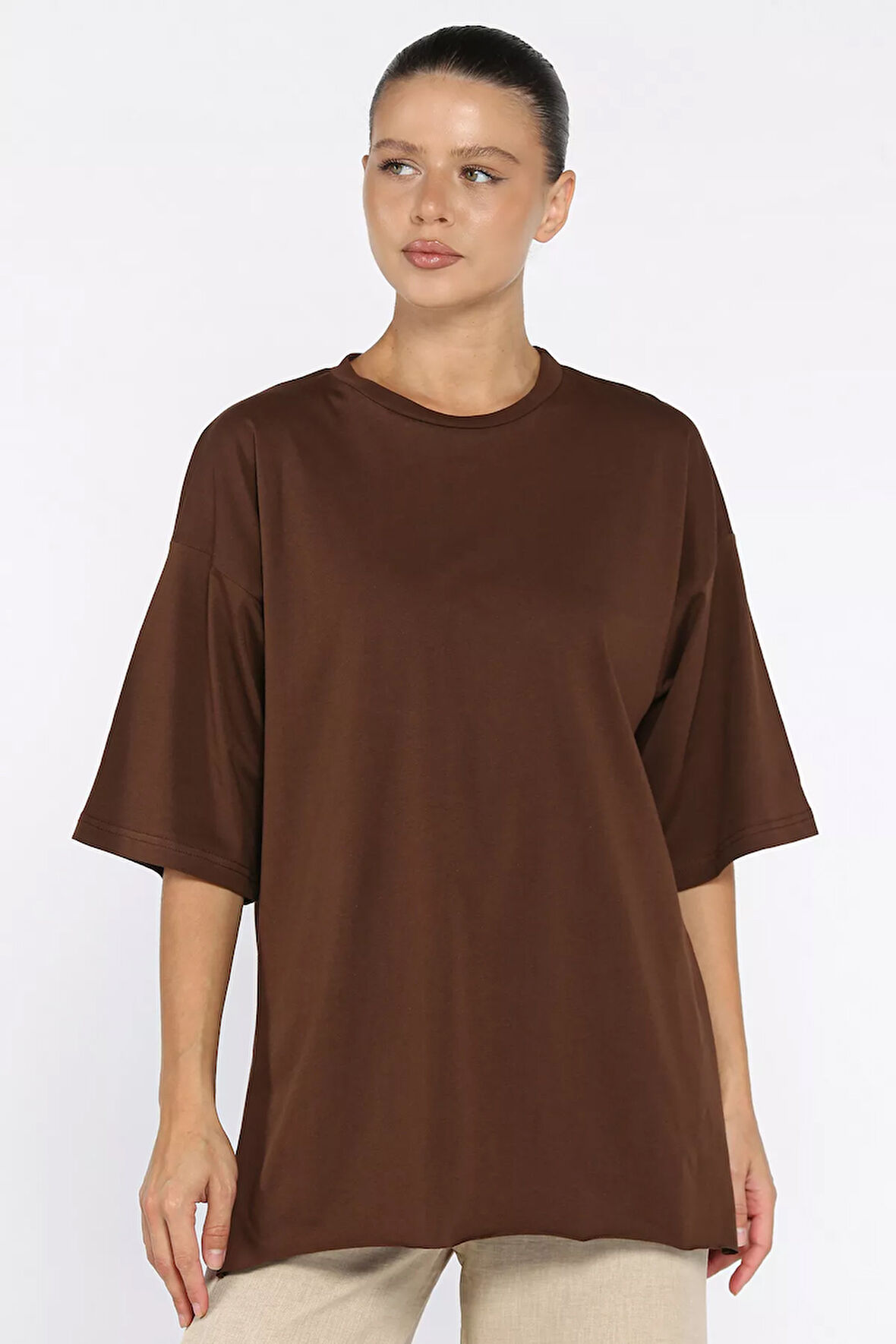 Kadın Bisiklet Yaka Yan Yırtmaç Detaylı Salaş T-shirt