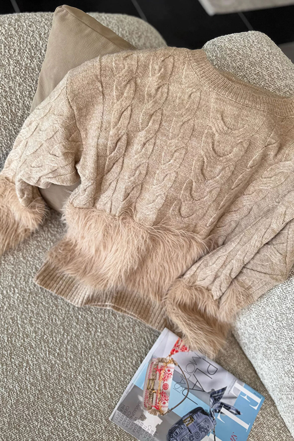 Sakallı Kadın Triko Kazak