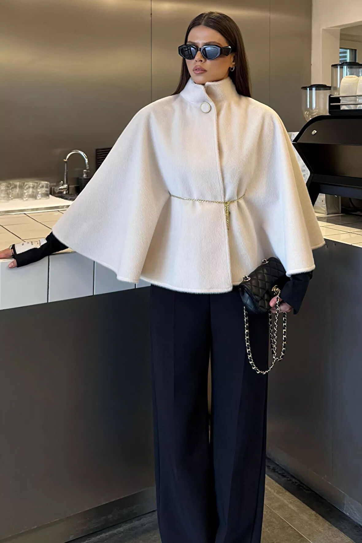 Kadın Su Fırçalı Kaşe Panço