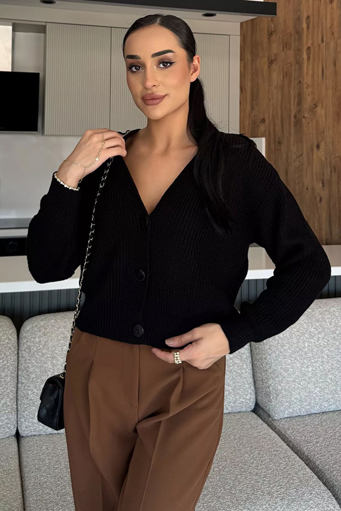 V Yaka Ön Düğmeli Kadın Örme Triko Hırka