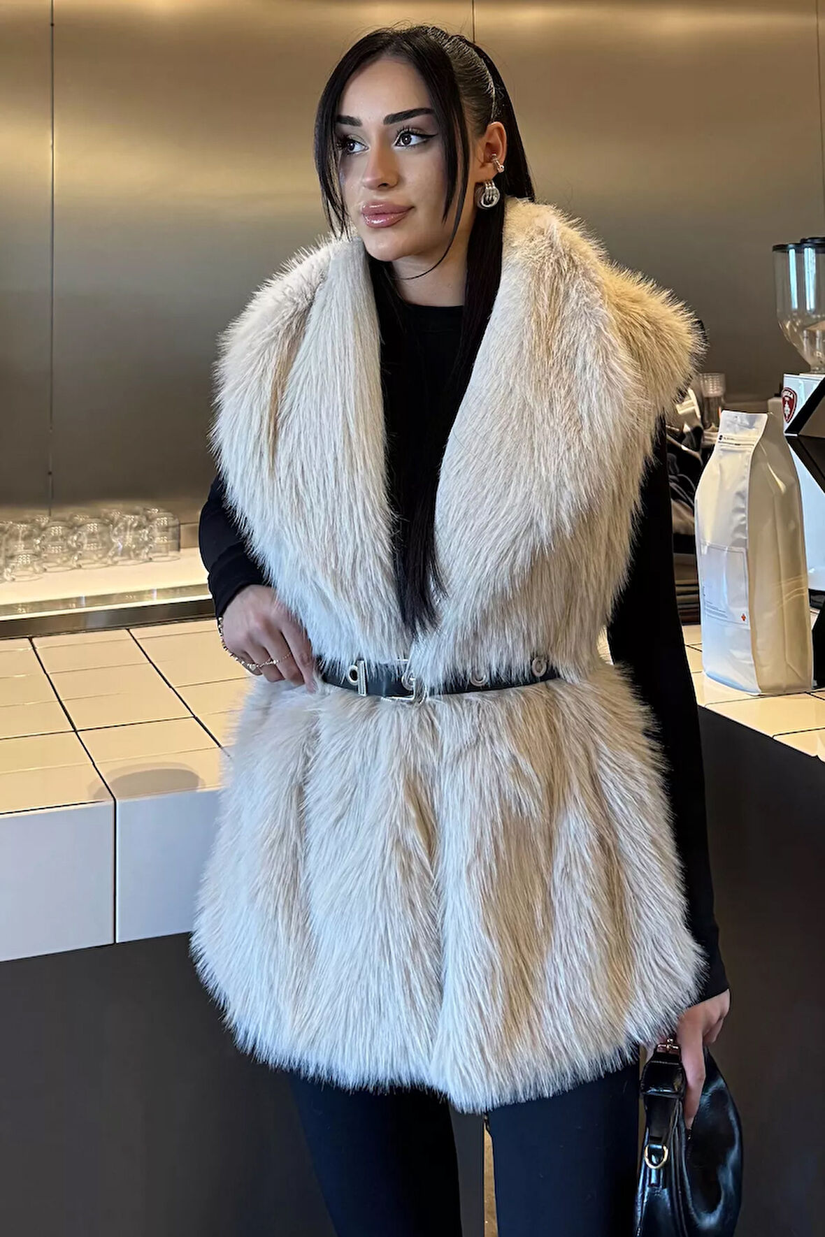 Kadın İç Astarlı Sakallı Kürklü Yelek (s-m-l-xl Beden Uyumludur.)