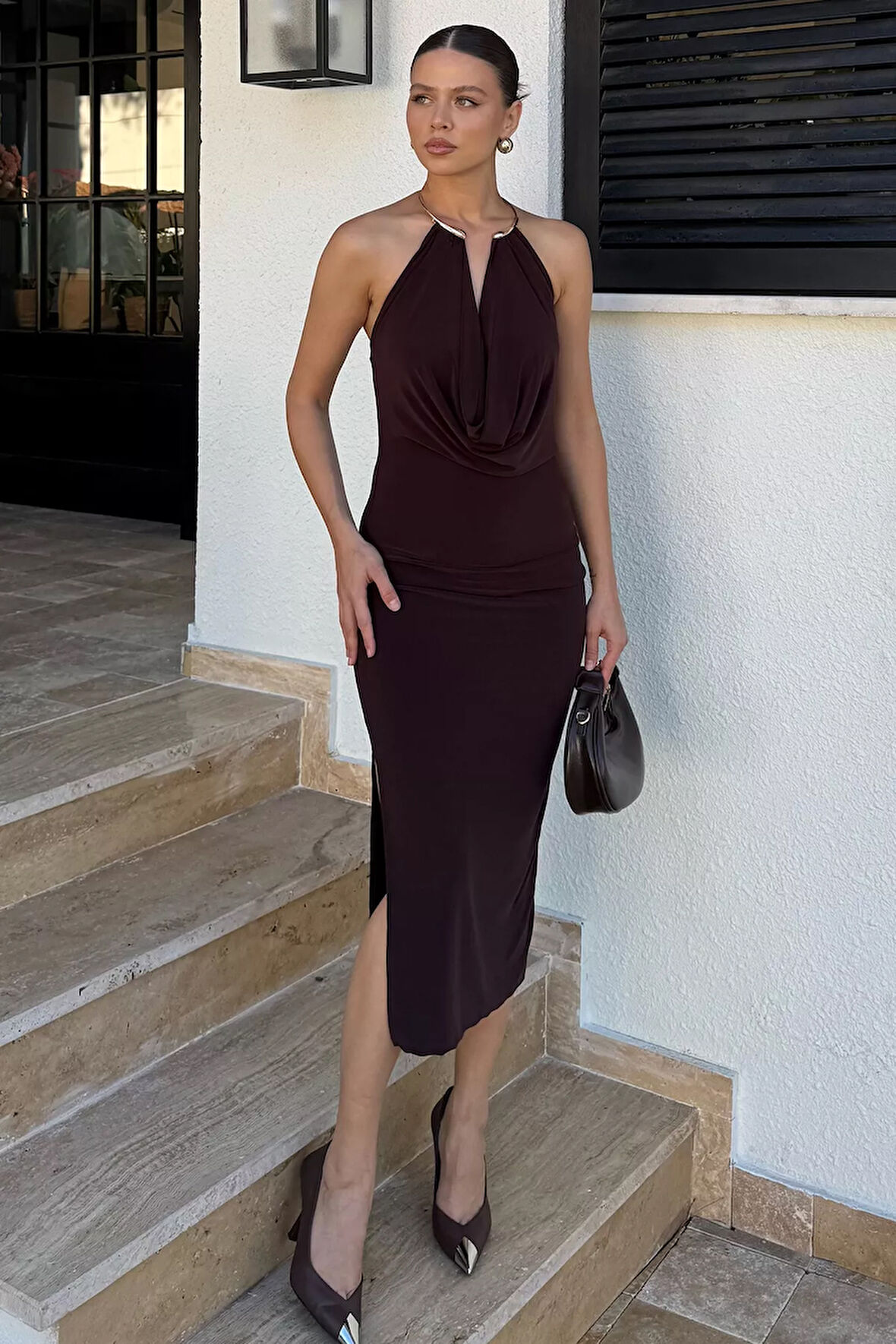 Derin Göğüs Dekolteli Degaje Elbise