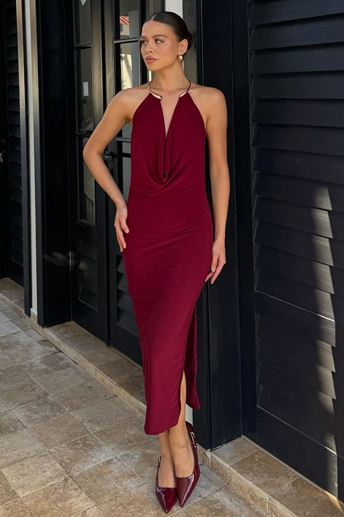 Derin Göğüs Dekolteli Degaje Elbise