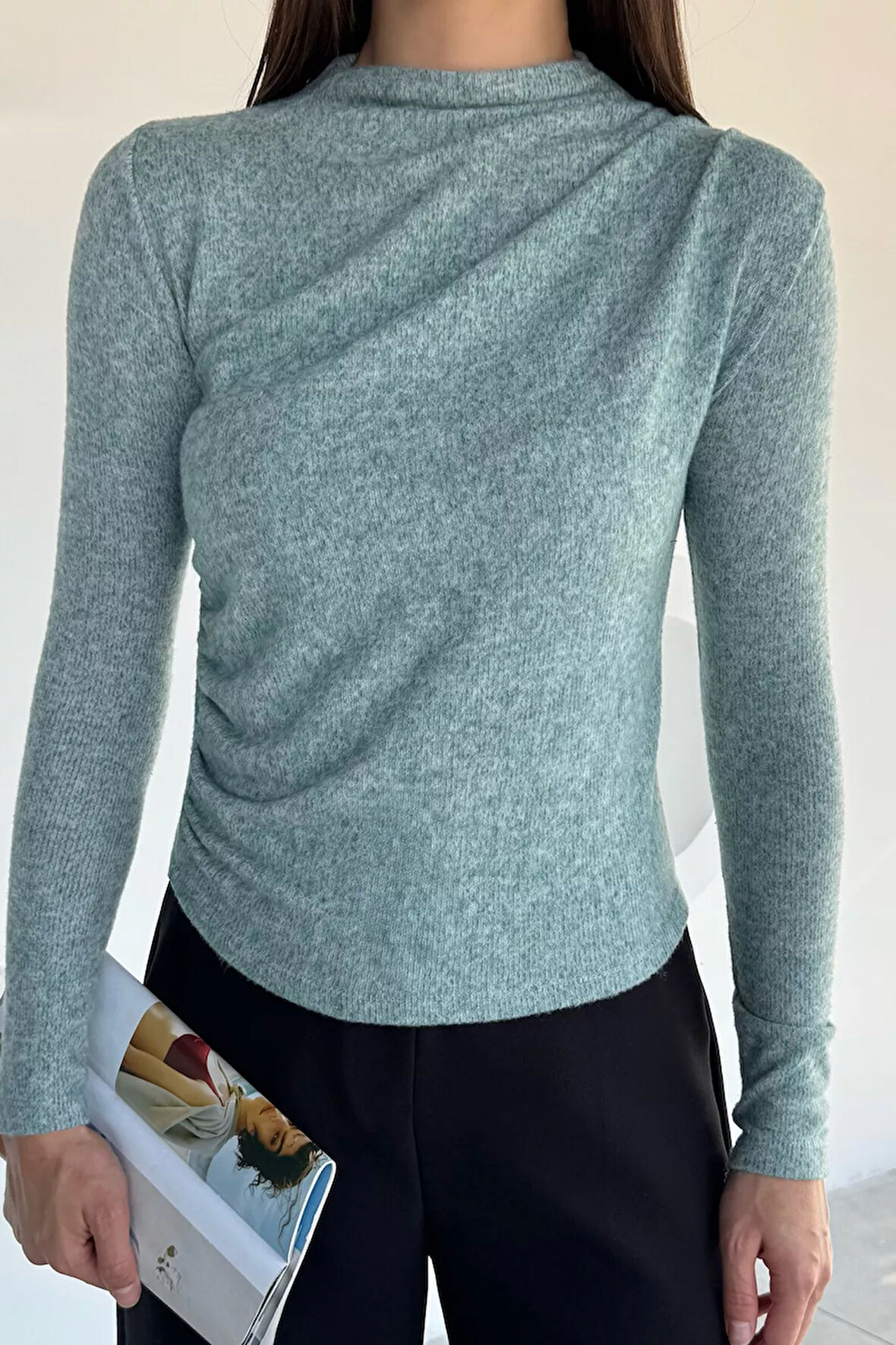 Kadın Omuz Ve Yan Büzgülü Bluz