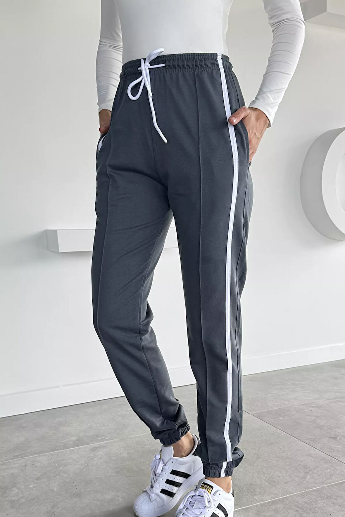 Kadın Bel Ve Paça Lastikli Çimalı Şeritli Eşofman Altı