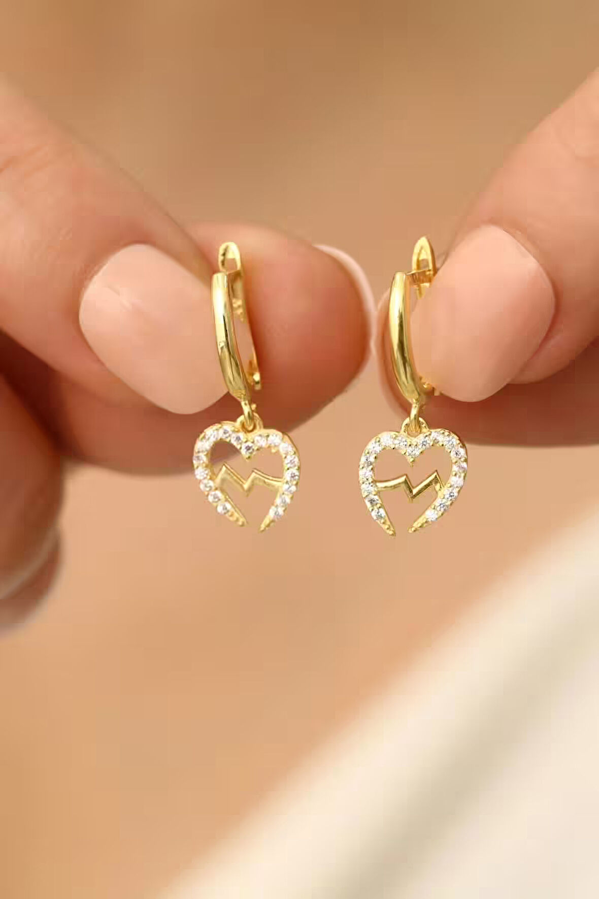 925 Ayar Gümüş Oval Göz Nazarlı Küpe