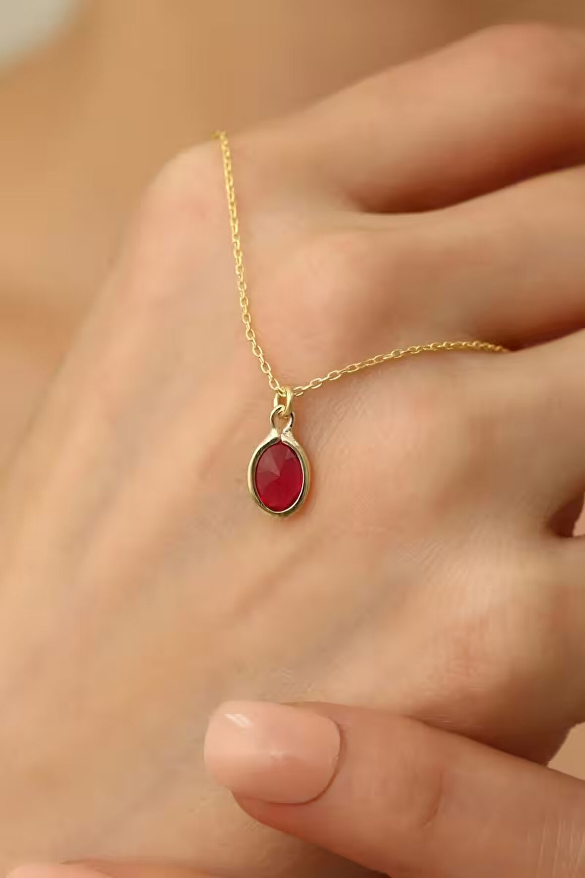 925 Ayar Gümüş Kırmızı Taşlı Oval Kolye