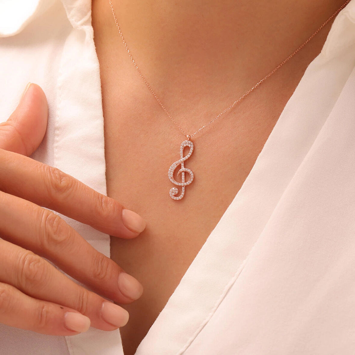 925 Ayar Gümüş Zirkon Taşlı Sol Anahtarı Kolye (Rose Gold)