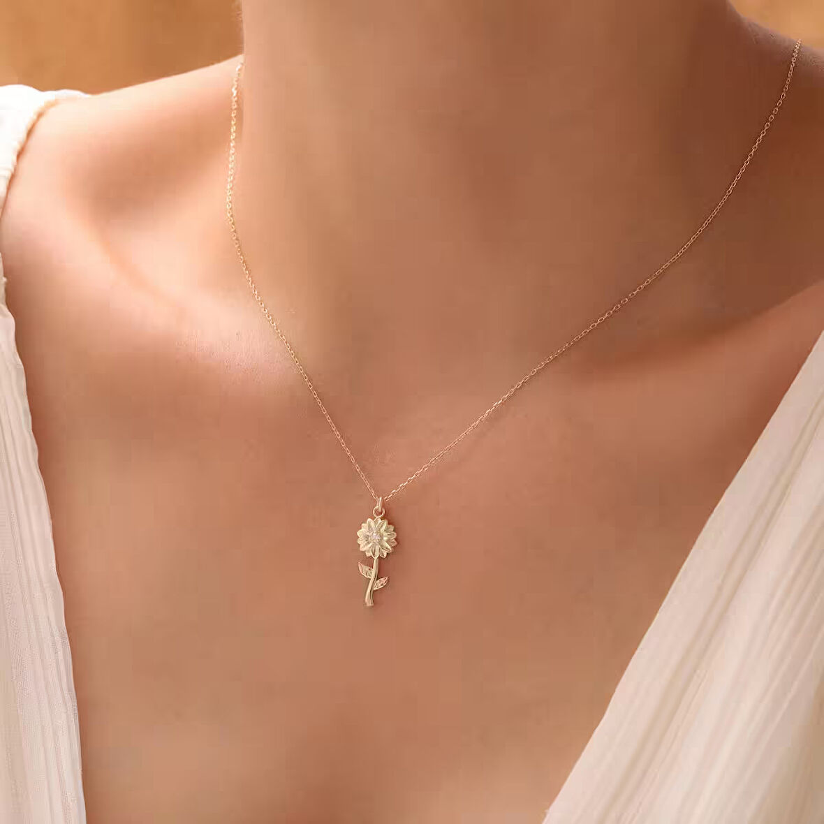 925 Ayar Gümüş Papatya Çiçeği Nisan Ayı l Doğum Taşı Kolyesi