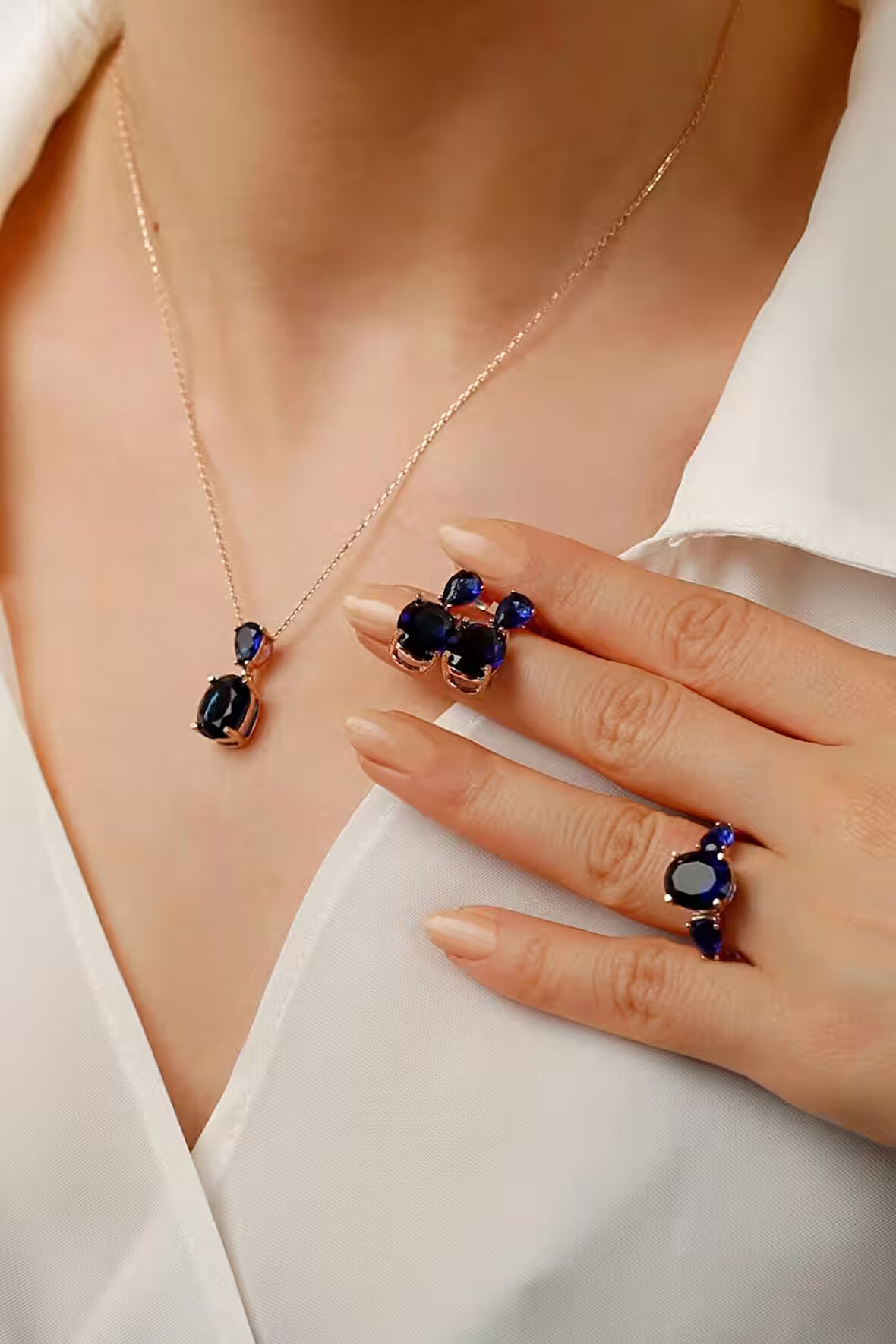 925 Ayar Gümüş Lacivert Taş Detaylı Takı Seti