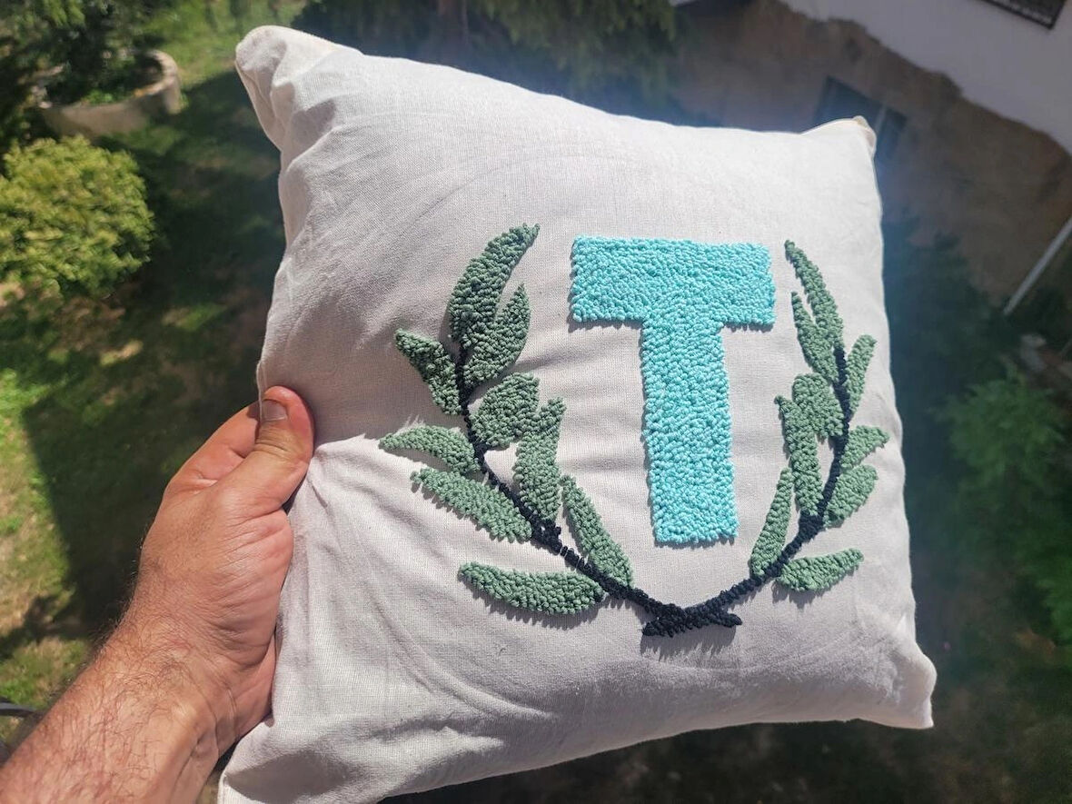 Kişiye özel harf işlemeli punch YASTIK KILIFI 38X38 CM KETEN KILIF