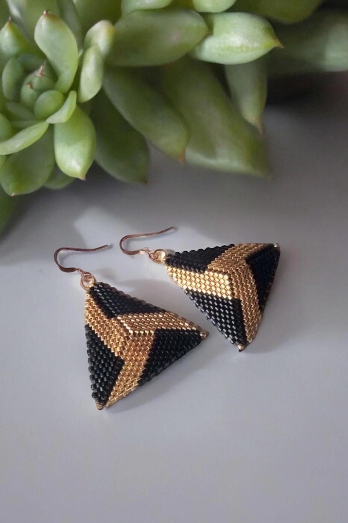 Miyuki Gold&Black Çapraz Küpe