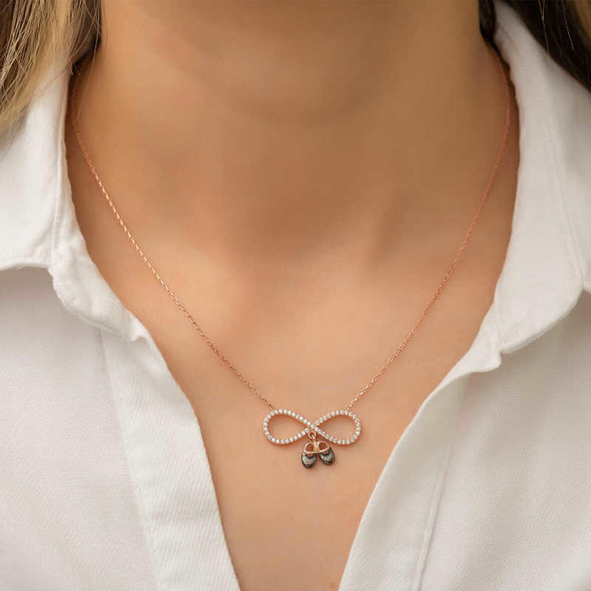 Gümüş Rose Bebek Patikli Sonsuzluk Bayan Kolye