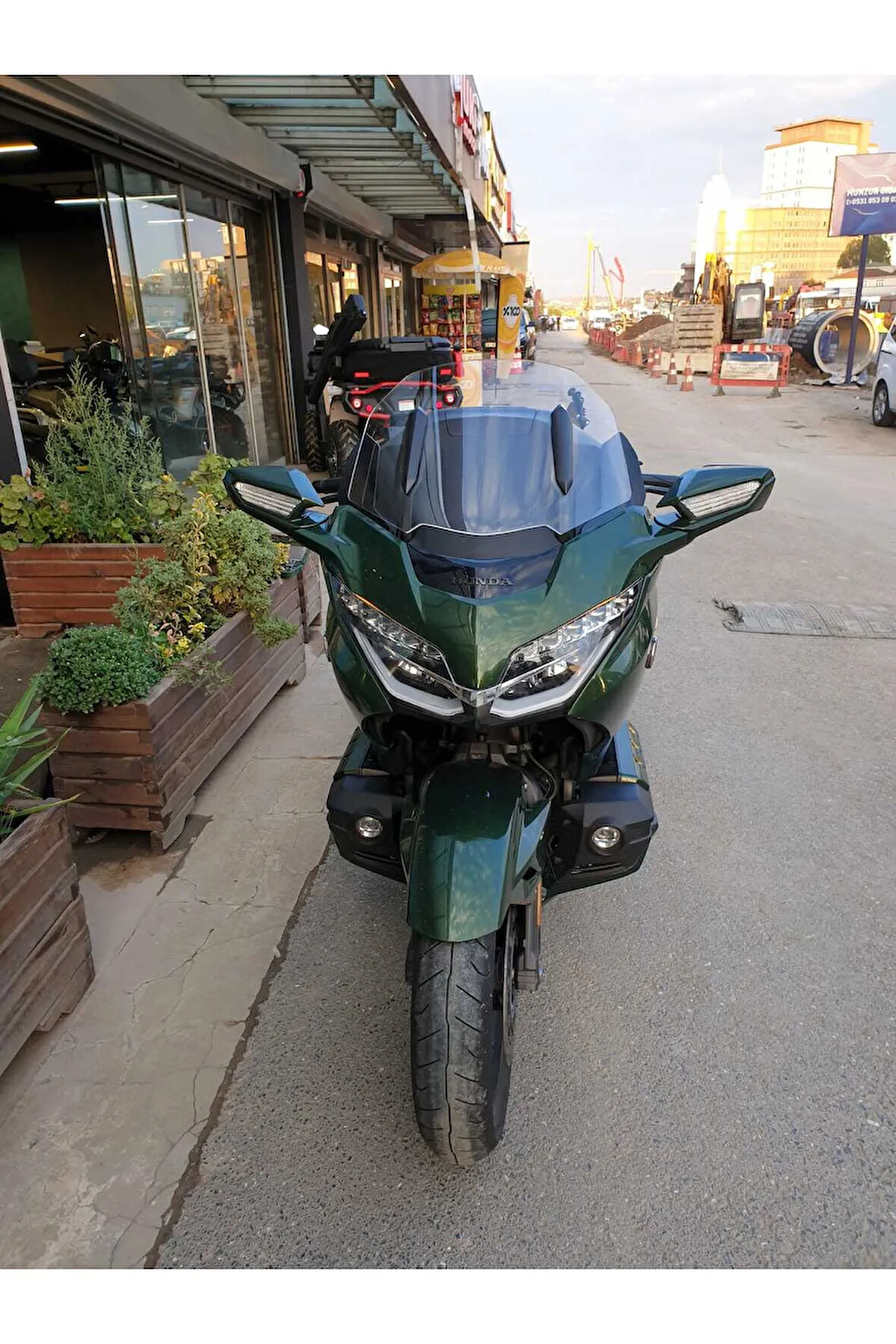 Honda Goldwing Bagger Siperlik Ön Cam 2018 2023 Model 38cm Şeffaf Renkli 4mm ORTA BOYLU CAM