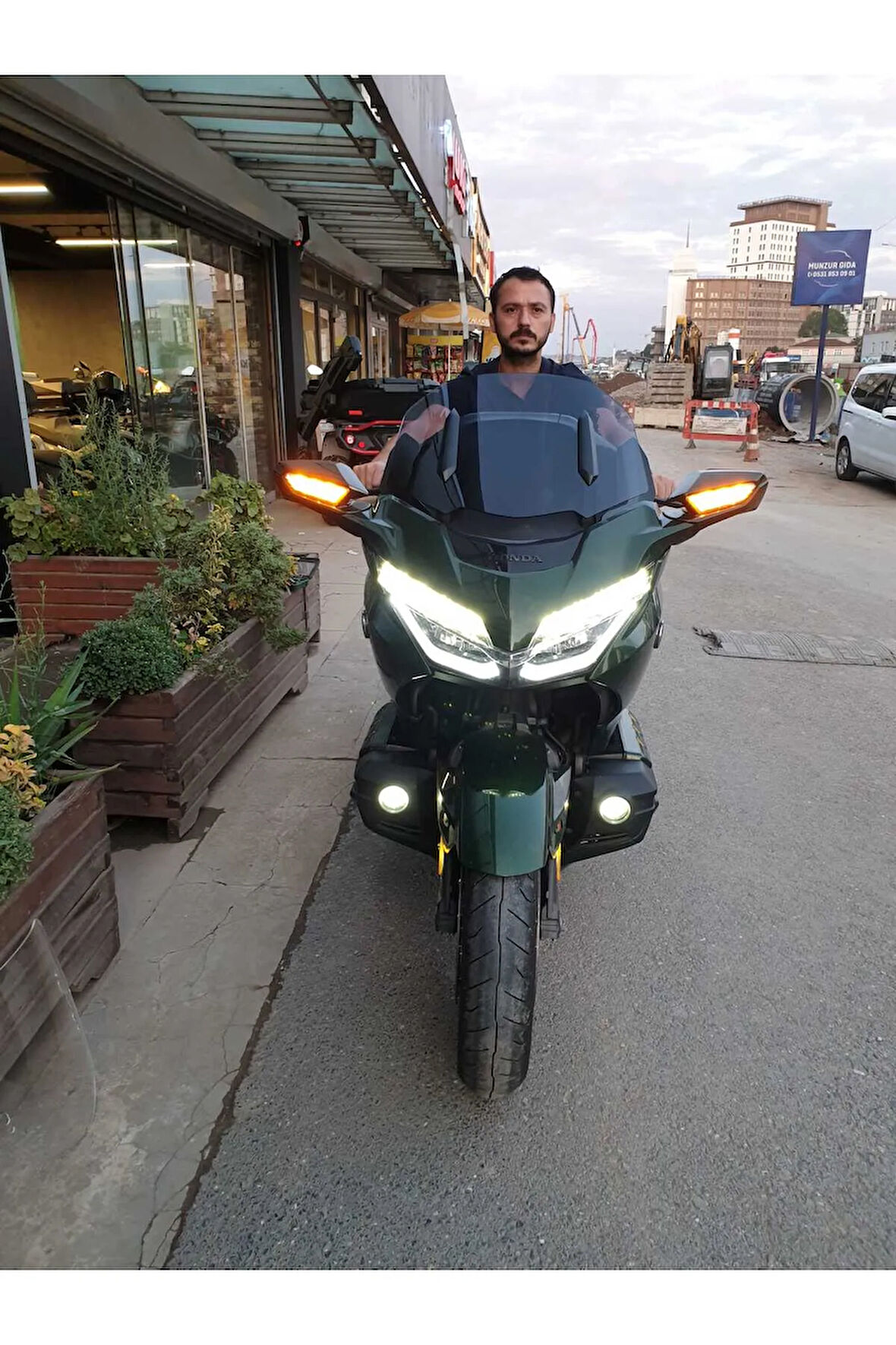 Honda Goldwing Bagger Siperlik Ön Cam 2018 2023 Model 65cm Açıkfüme Renkli 4mm UZUN BOYLU CAM