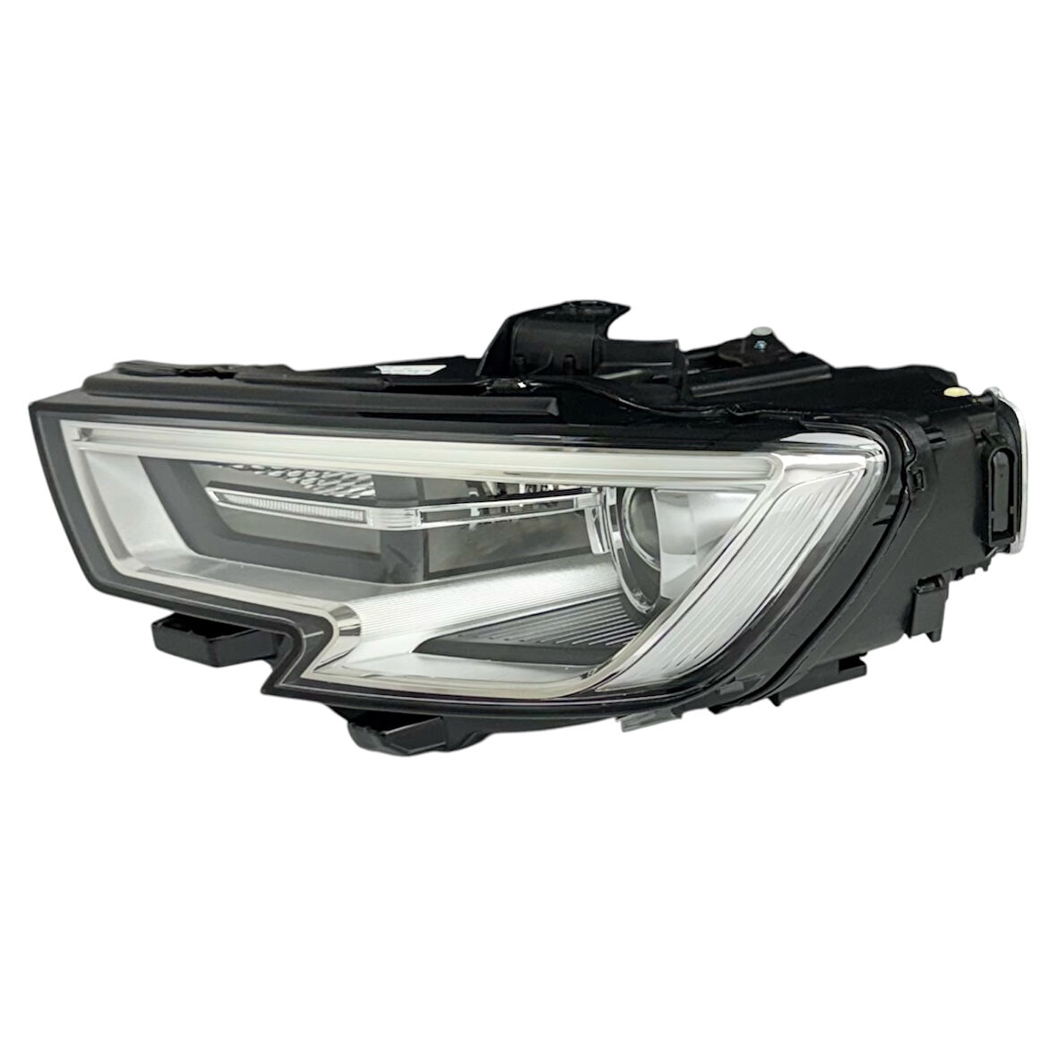 Audi A3 Far 2016-2019 Sol  (Z Tipi) / (Zenon+beyin) ,8V0941043E