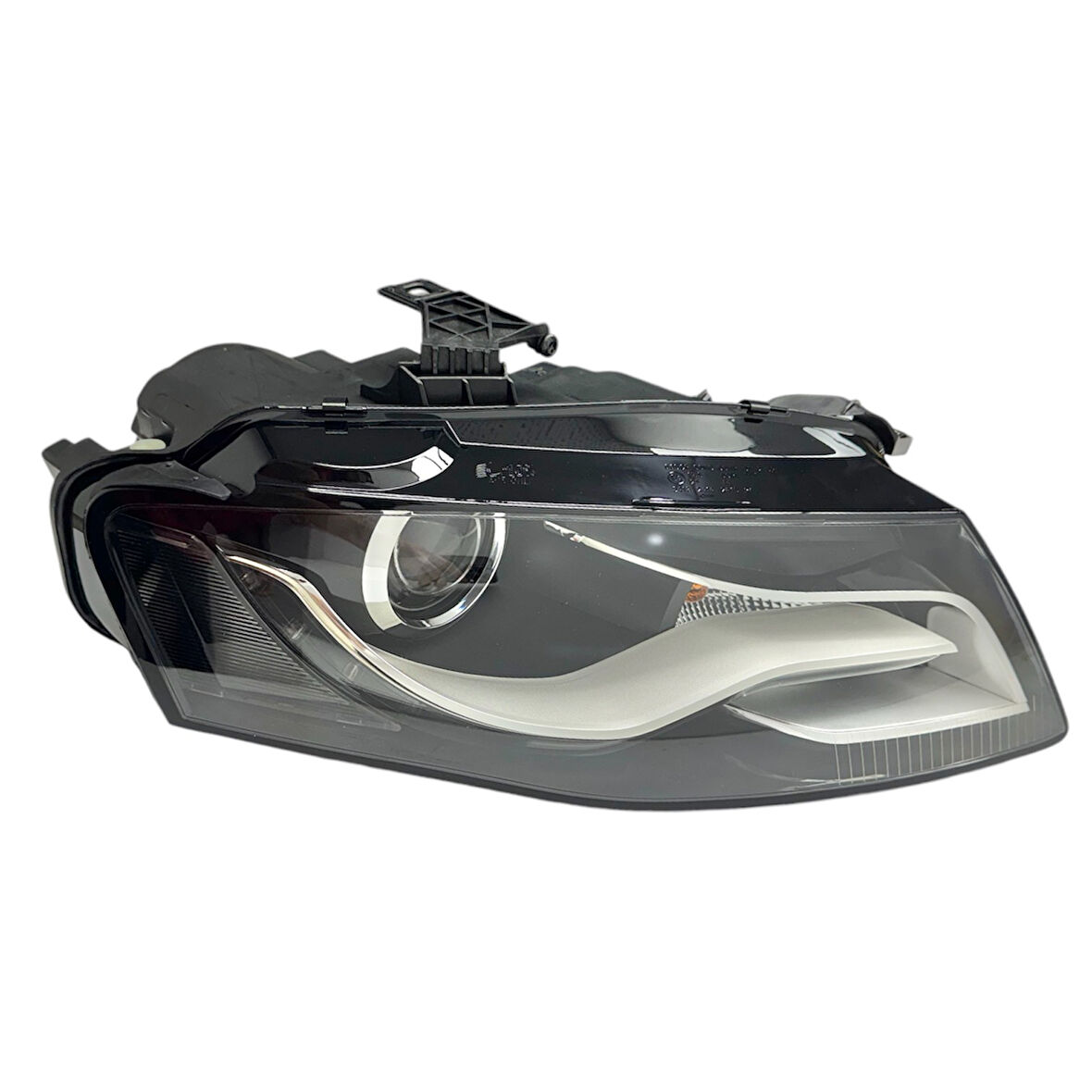 Audi A4 Far Sağ 2009-2012  (Zenon /Ledli) ,8K0941030G