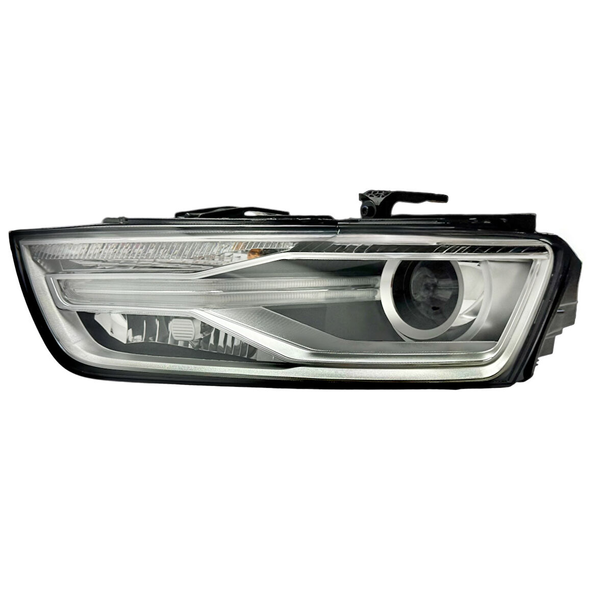 Audi Q3 Far 2016-2018 Sol  (Beyinler Üstünde) ,8U0941005C