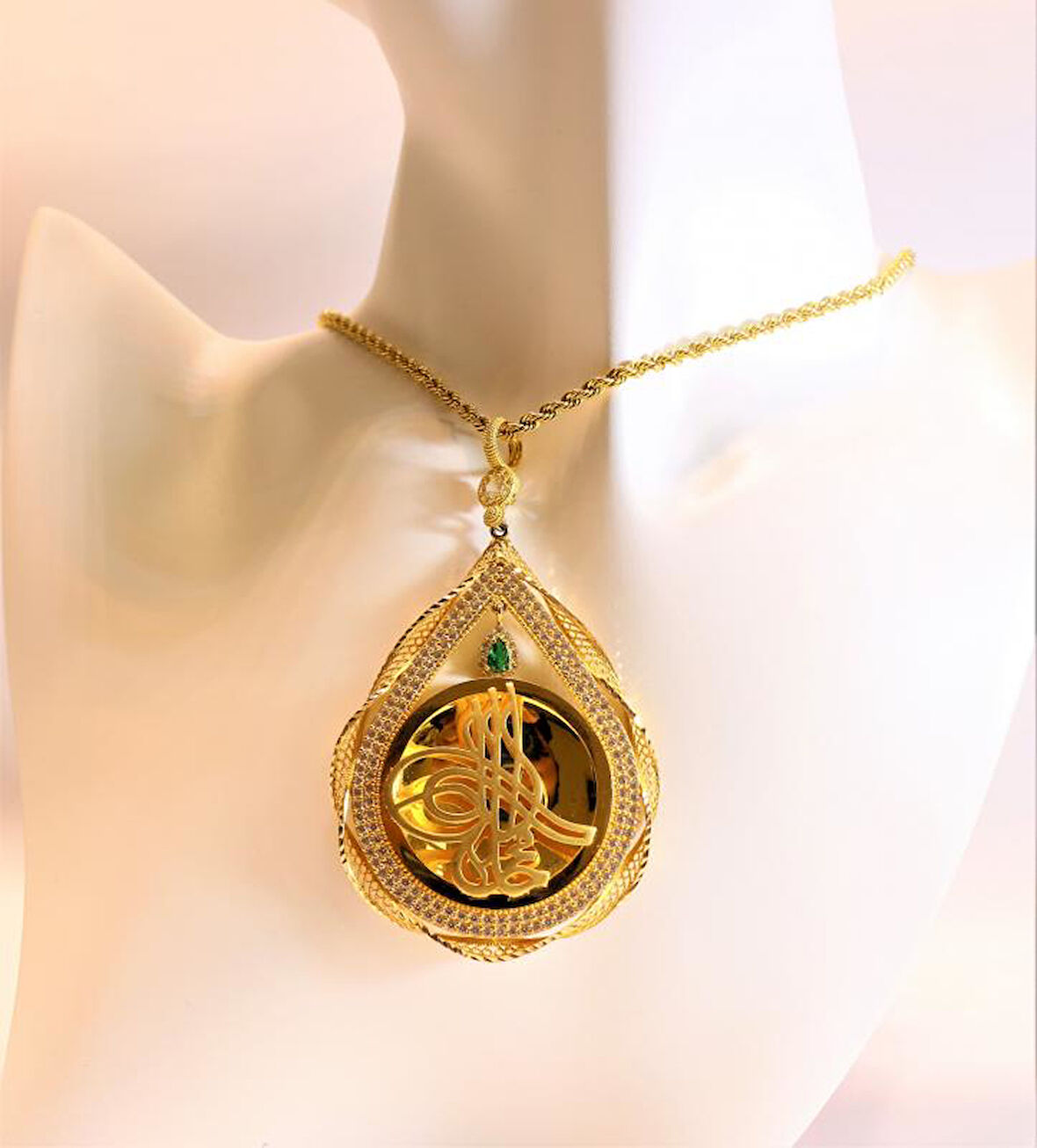 Altın Tuğralı Kolye Ucu ve Zincir