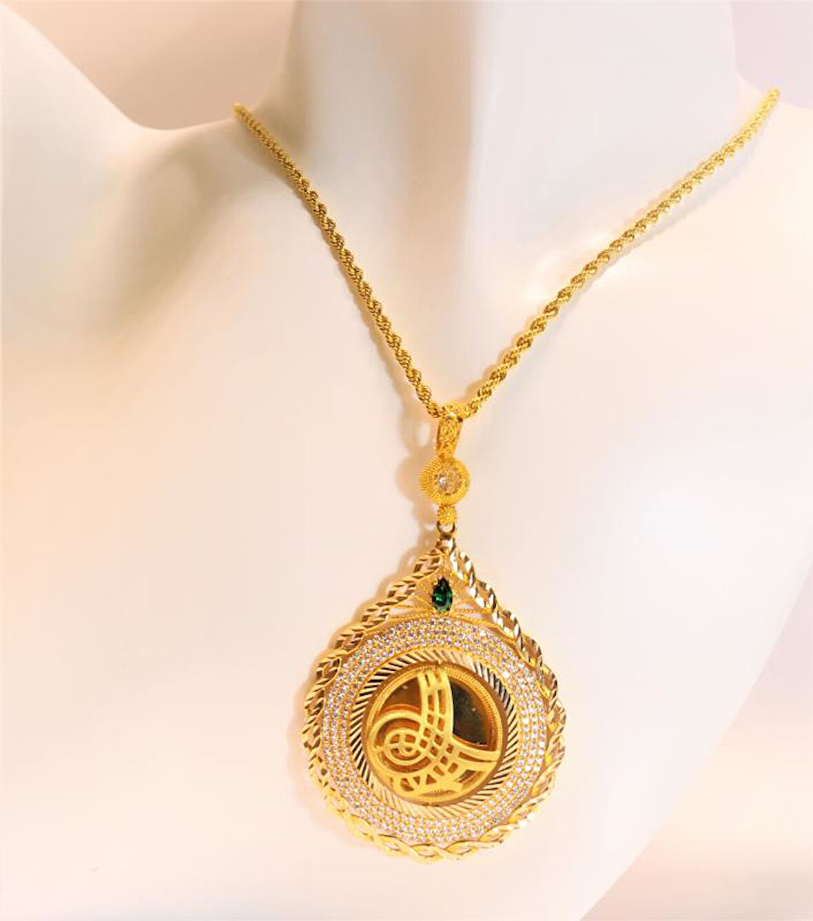 Altın Tuğralı Kolye Ucu ve Zincir