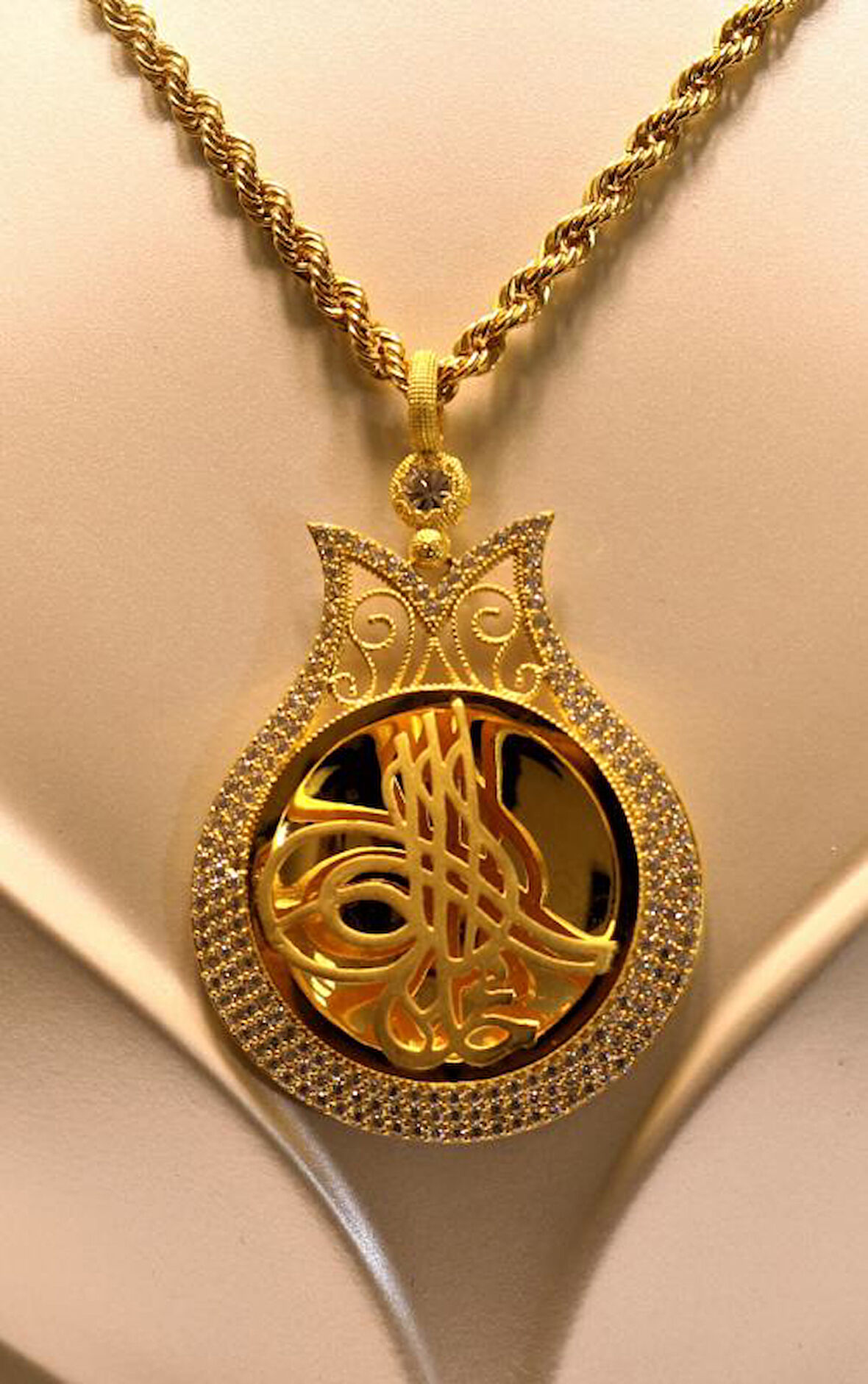 Altın Tuğralı Kolye Ucu 3763-2