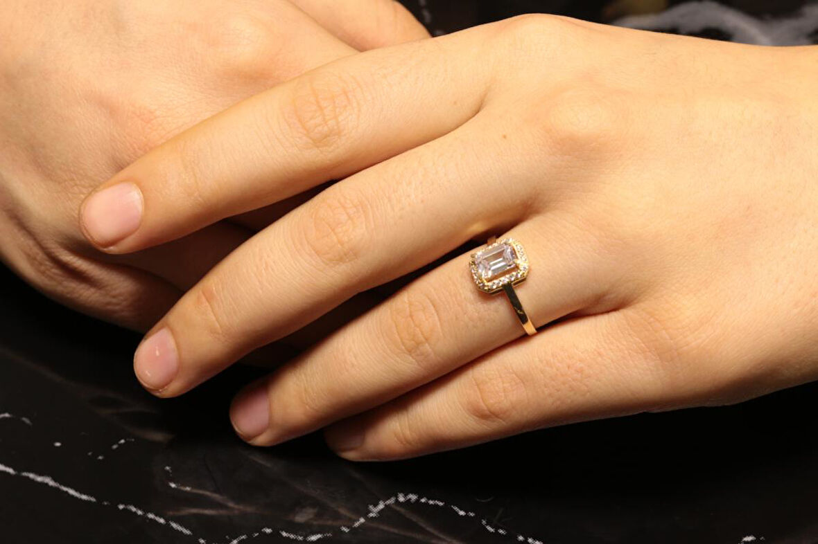 Baget Taşlı Yüzük