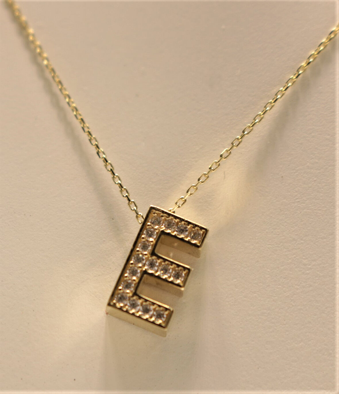 Taşlı 3 Boyutlu E harfi ve Zinciri