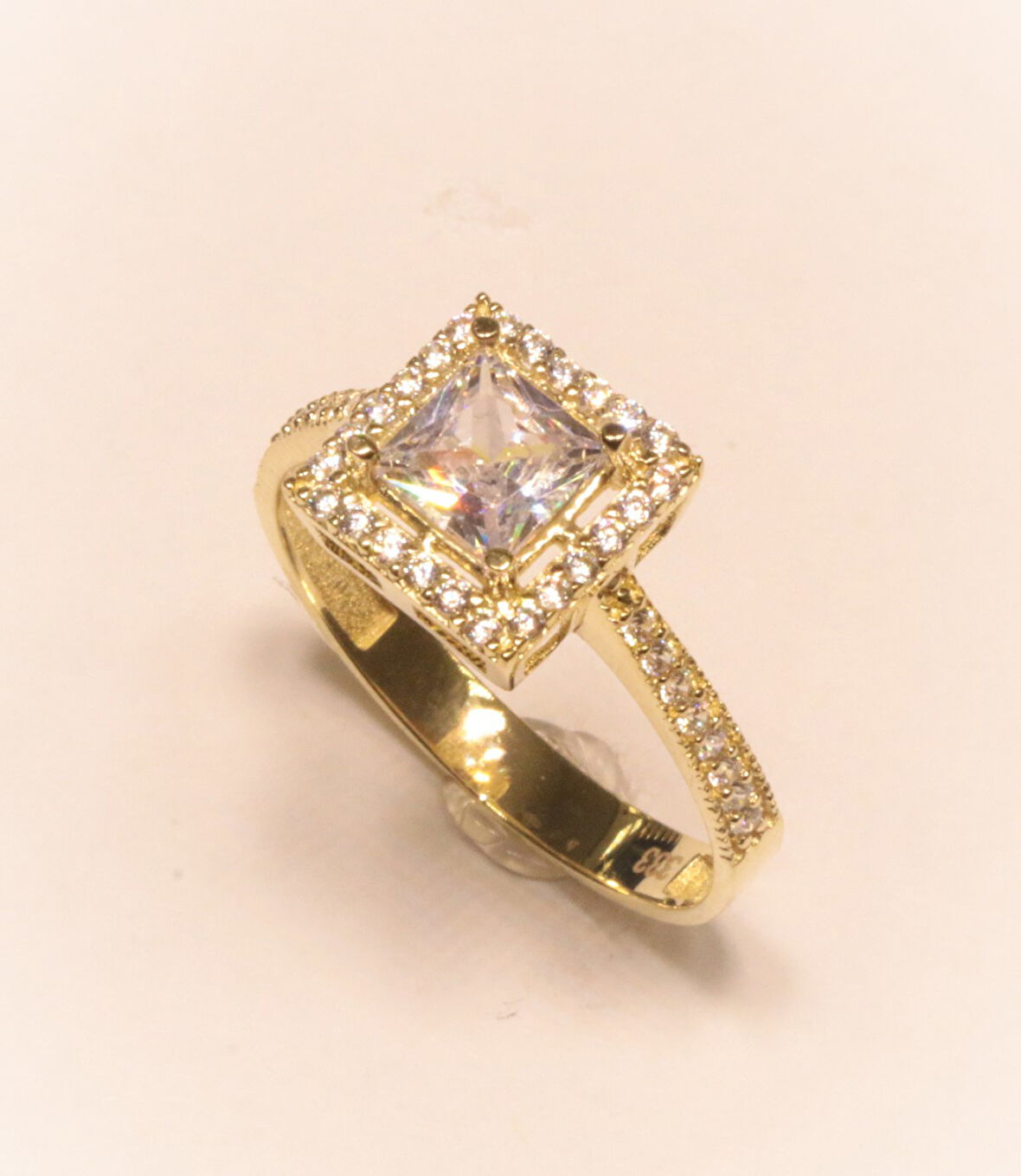 Altın Baget  Taşlı Yüzük