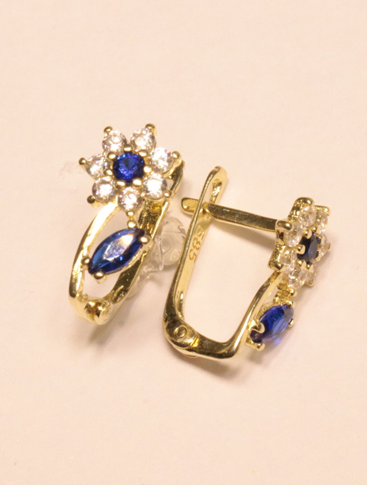 Altın Bebek Küpesi