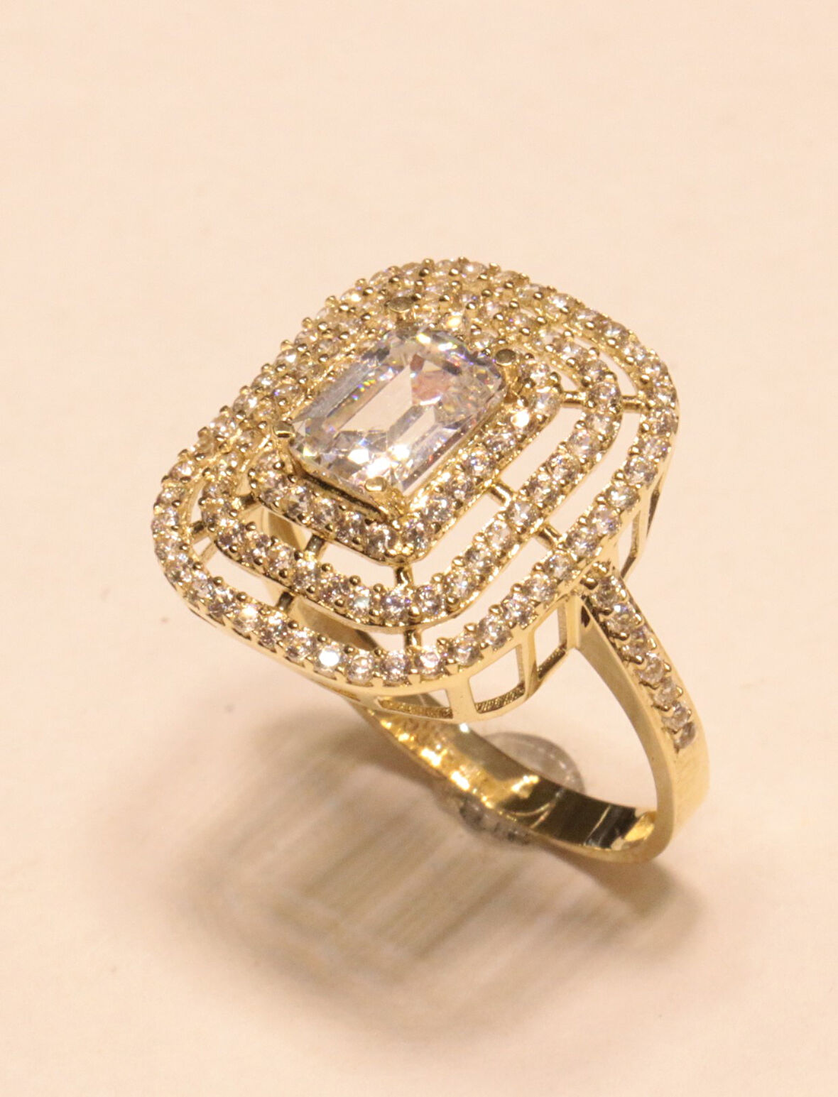 Altın Baget Taşlı Yüzük