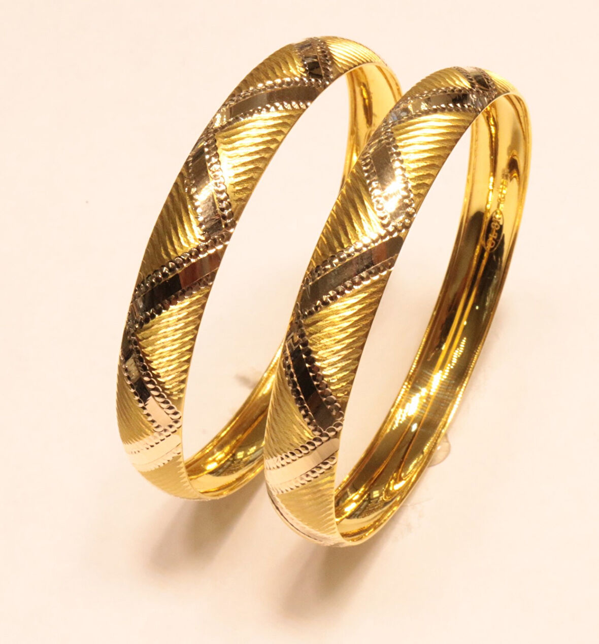 Altın Çapraz Desenli Bilezik 3122