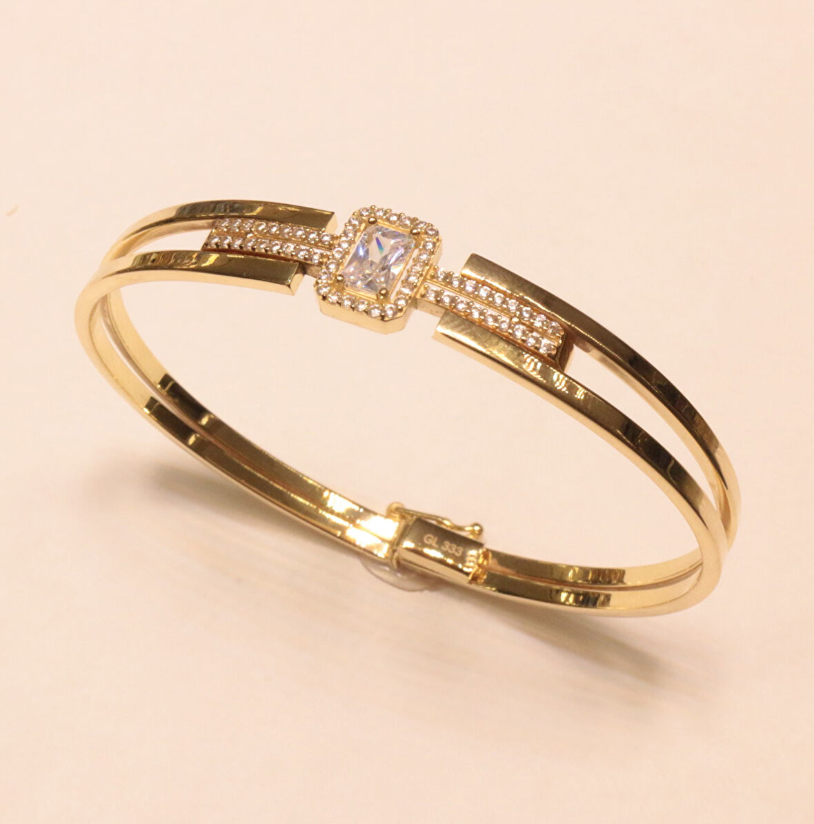 Altın Baget Taşlı Kaburga Kelepçe Bile